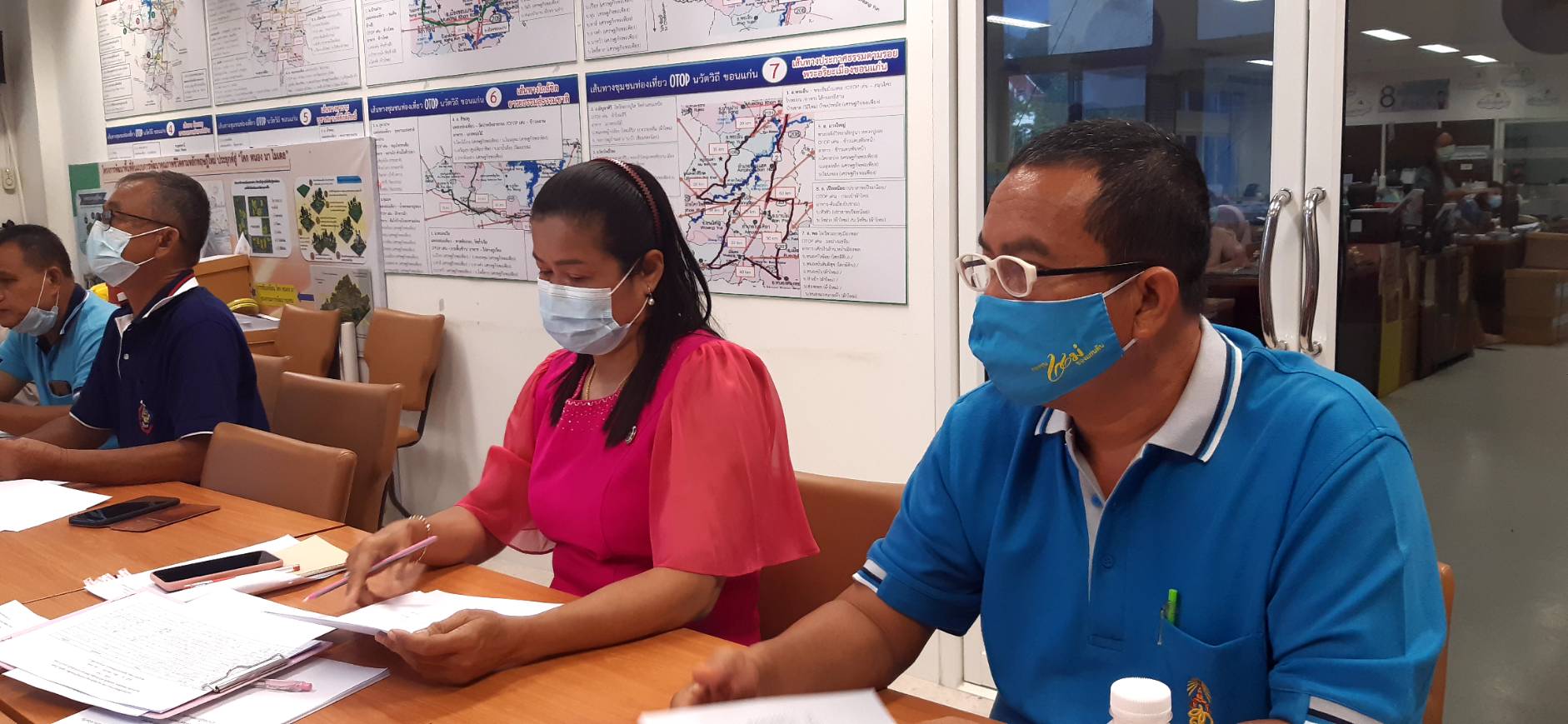 >>พช.ขอนแก่น :ประชุมคณะกรรมการพิจารณาคัดเลือกหมู่บ้านเศรษฐกิจพอเพียง “อยู่เย็น เป็นสุข”และกิจกรรมพัฒนาชุมชนดีเด่น ระดับจังหวัด ประจำปี 2564 