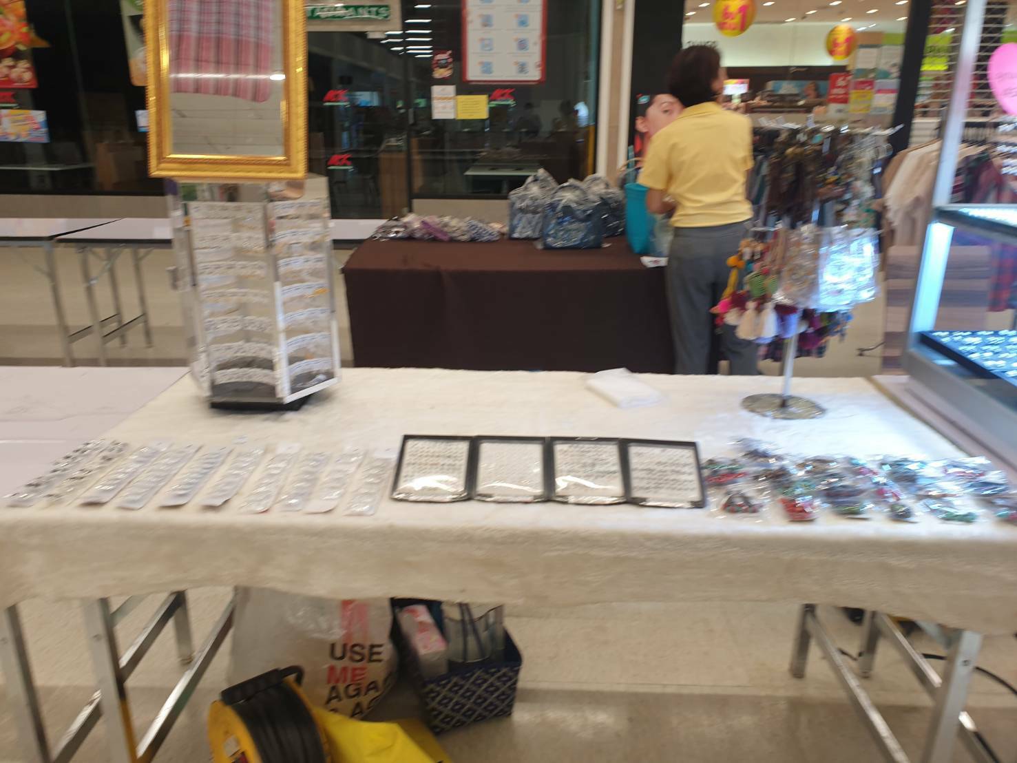 พช. ขอนแก่น : จัดกิจกรรมการทดลองตลาดผลิตภัณฑ์ที่ผ่านการพัฒนาตามกระบวนการเครือข่ายองค์ความรู้ (Knowledge – Based OTOP: KBO) จังหวัด