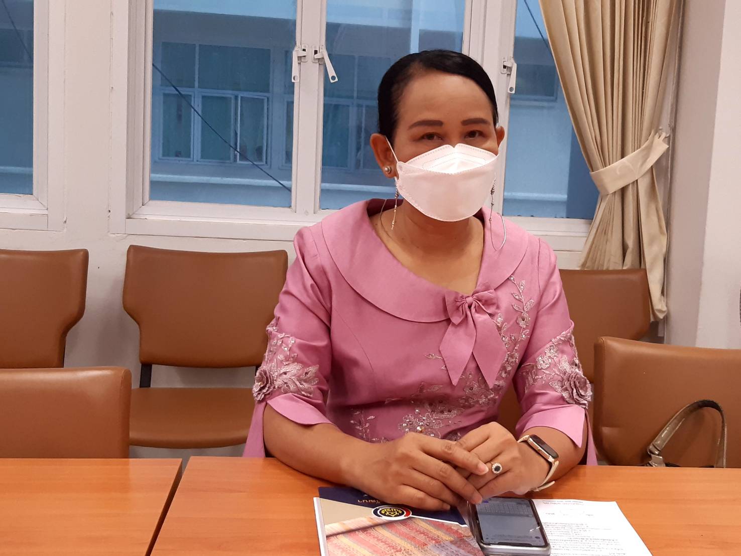 ? พช.ขอนแก่น: ร่วมรับฟังการประชุมสร้างความเข้าใจคู่มือการปฏิบัติงานกระบวนงานการจัดซื้อ/จัดจ้าง โครงการพัฒนาพื้นที่ต้นแบบการพัฒนาคุณภาพชีวิตตามหลักทฤษฎีใหม่ ประยุกต์สู่ “โคก หนอง นา โมเดล” ผ่านระบบวีดีทัศน์ทางไกล (Video Conference) ?