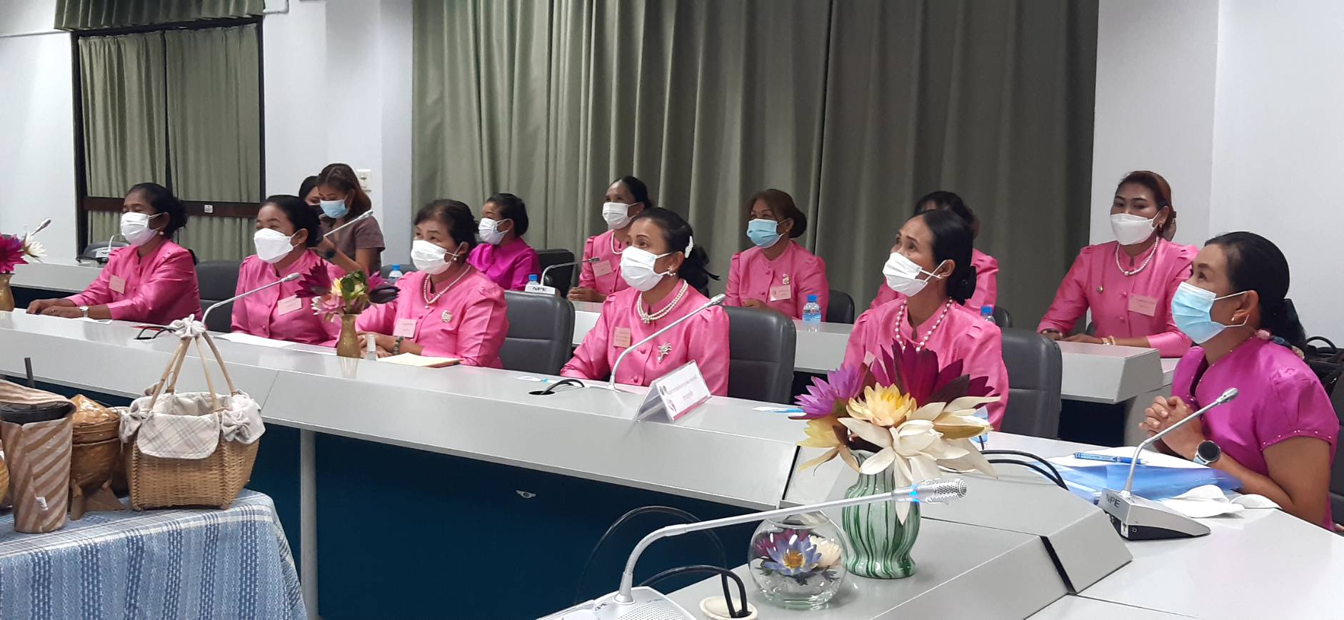 พช.ขอนแก่น : ประเมินคัดเลือกคนกองทุนพัฒนาบทบาทสตรีดีเด่น ระดับเขตตรวจราชการ ประจำปี 2564 เขตตรวจราชการที่ 12 กลุ่มจังหวัดภาคตะวันออกเฉียงเหนือตอนกลาง ผ่านระบบประชุมออนไลน์ (Zoom Cloud Meeting)