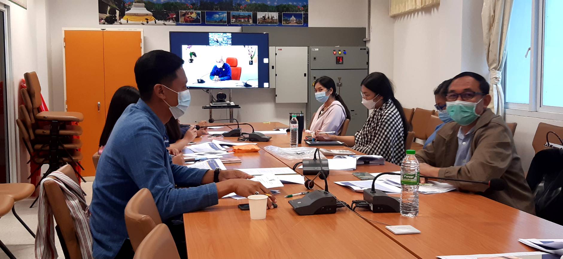 พช.ขอนแก่น: ร่วมรับฟังการประชุมชี้แจงแนวทางการสนับสนุนผลิตภัณฑ์ OTOP สู่ช่องทางการตลาดในรูปแบบออนไลน์ ผ่านระบบวีดิทัศน์ทางไกล (Video Conference)