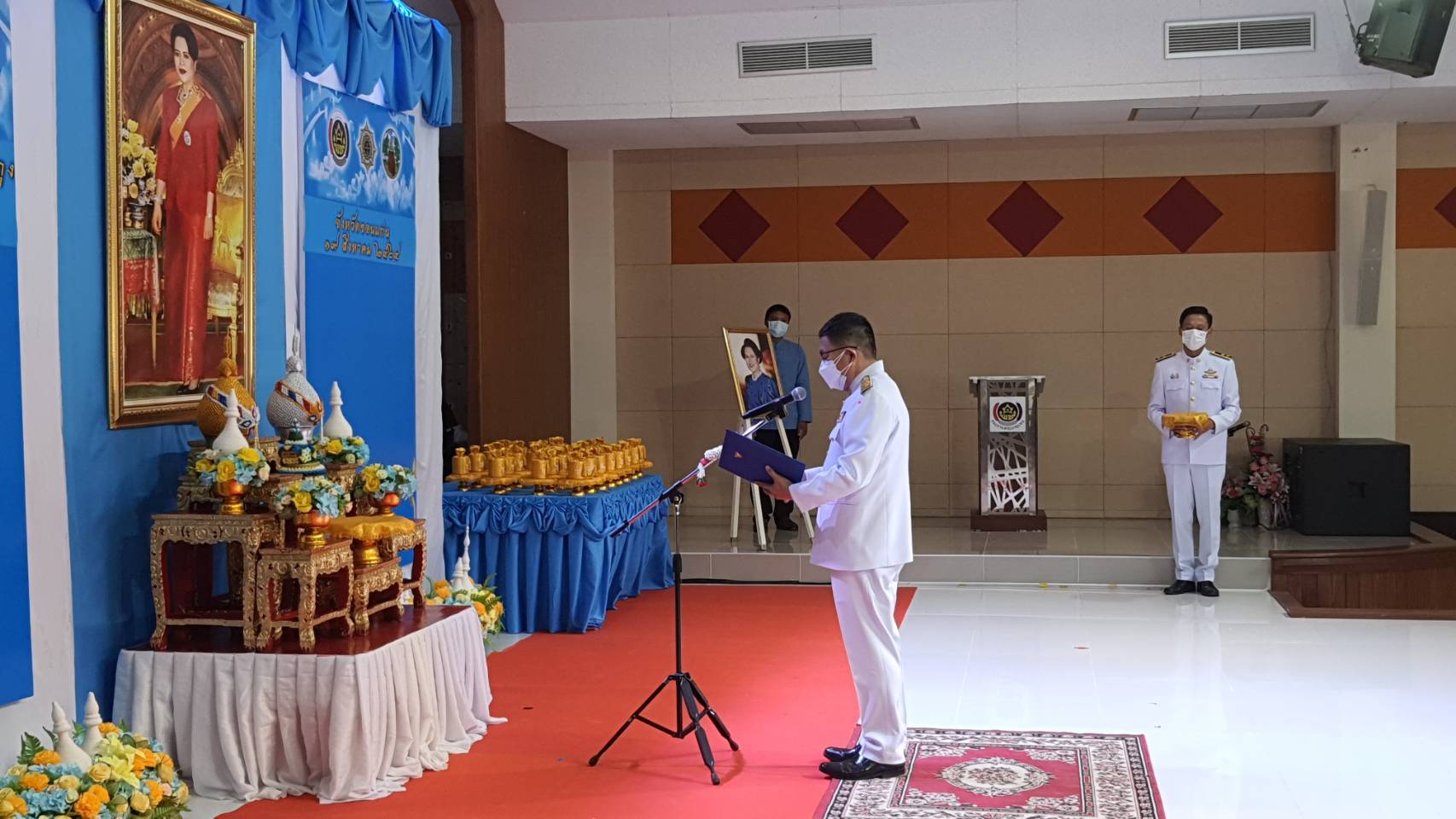 พช.ขอนแก่น: ประกอบพิธีมอบเงินพระราชทานขวัญถุงกองทุนแม่ของแผ่นดิน ประจำปี 2563