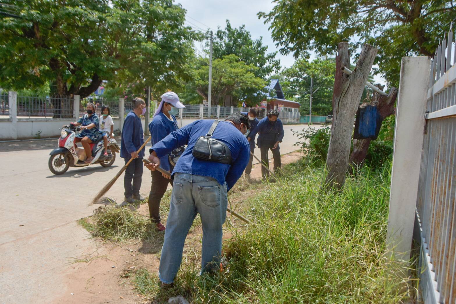 พช.จังหวัดขอนแก่น สานพลัง จัดกิจกรรม “จิตอาสา เอามื้อสามัคคีพัฒนาแปลงผักสวนครัว”เฉลิมพระเกียรติเนื่องในโอกาสวันเฉลิมพระชนมพรรษา สมเด็จพระนางเจ้าสิริกิติ์ พระบรมราชินีนาถ พระบรมราชชนนีพันปีหลวง 12 สิงหาคม 2564