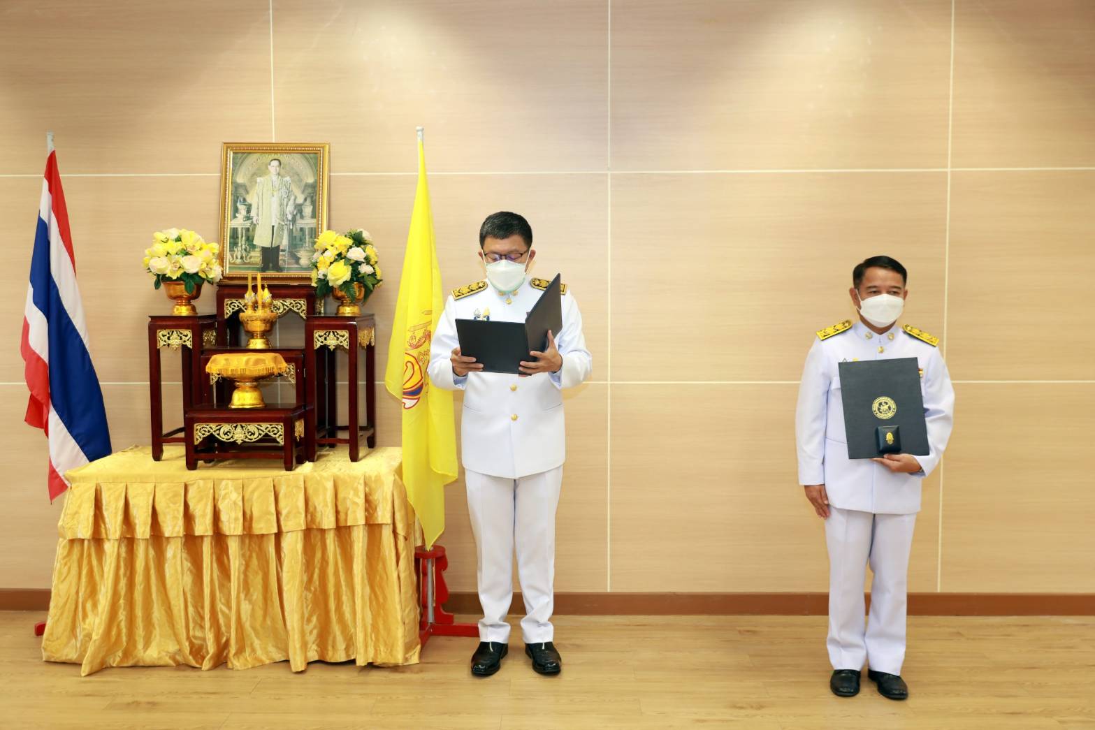 จังหวัดขอนแก่น : จัดพิธีมอบเครื่องหมาย “รักษาดินแดนยิ่งชีพ” แก่ผู้ที่ได้ประกอบคุณงามความดี