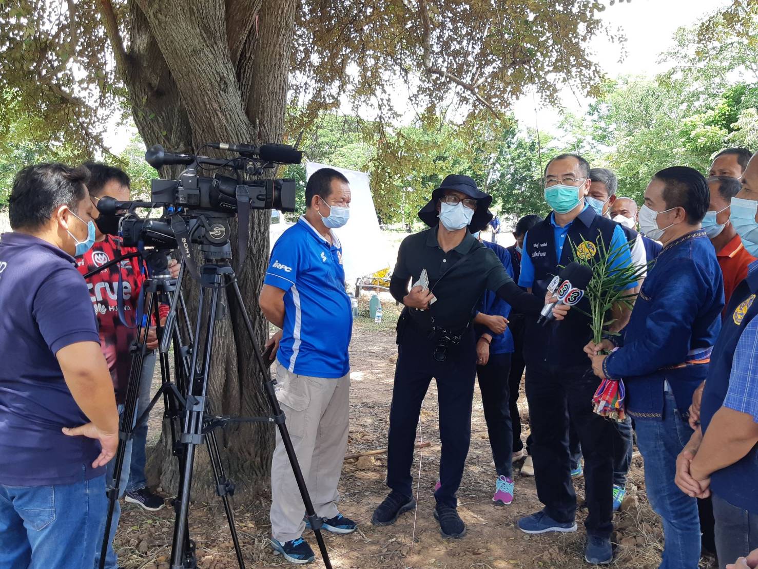 พช.ขอนแก่น : ร่วมโครงการพัฒนาคุณภาพชีวิต สู้วิกฤตโควิด-19