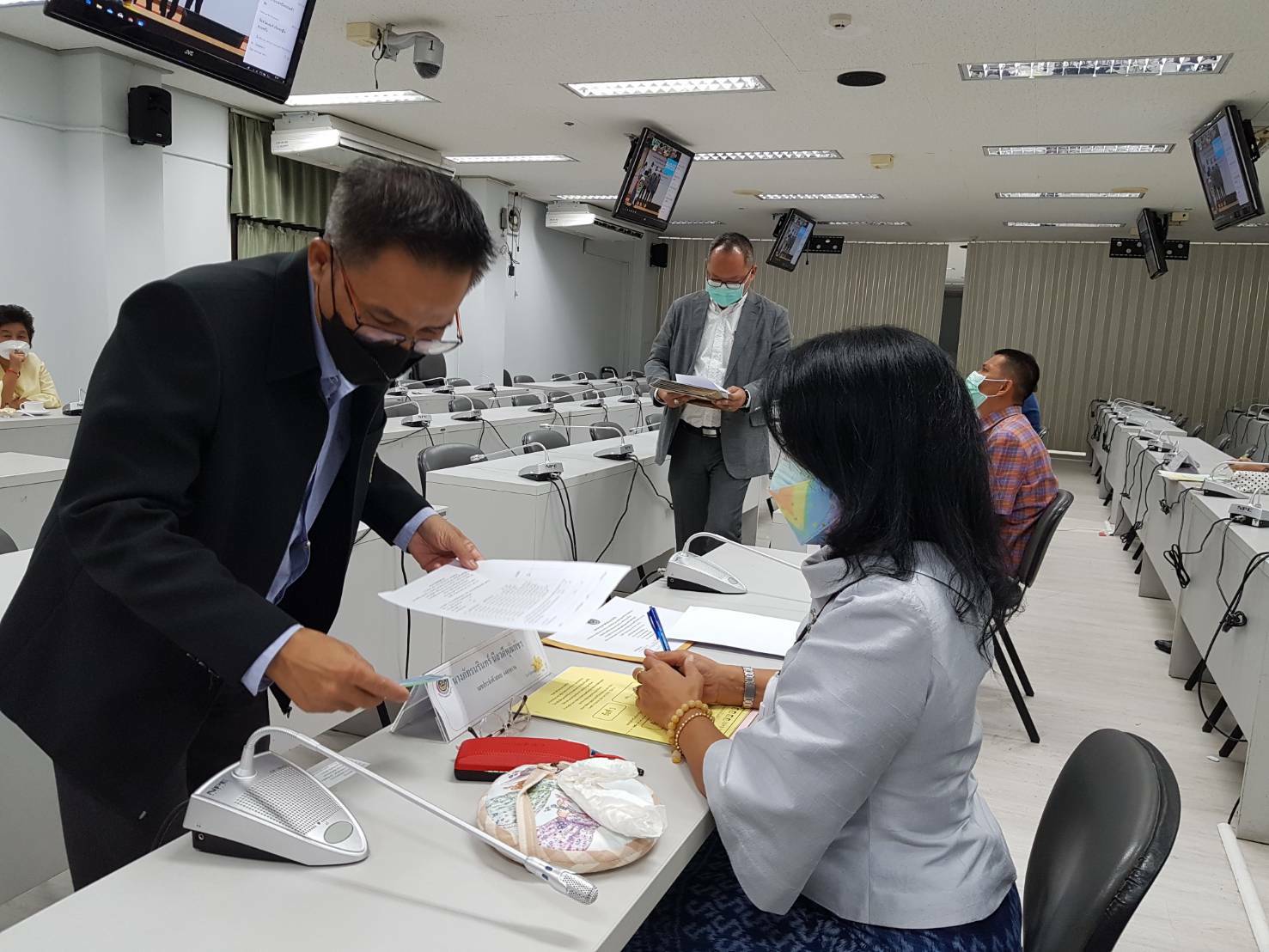 พช.ขอนแก่น : ดำเนินการคัดเลือกบุคคลเข้ารับการประเมินผลงานภาคความรู้ความสามารถทางวิชาการ (สอบข้อเขียน)เพื่อเลื่อนขึ้นแต่งตั้งให้ดำรงตำแหน่งประเภทวิชาการ ระดับชำนาญการพิเศษ ตำแหน่งผู้อำนวยการกลุ่มงานประสานและ สนับสนุนการบริหารงานพัฒนาชุมชน กรมการพัฒนาชุมชน ประจำปีงบประมาณ พ.ศ. 2564