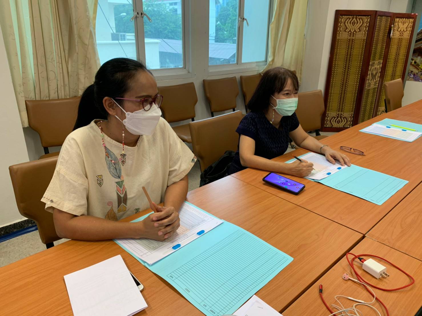 พช.ขอนแก่น : ดำเนินการคัดเลือกวีดิทัศน์ นุ่งผ้าไทย เที่ยวไปในชุมชนท่องเที่ยว OTOP นวัตวิถี ดีเด่น