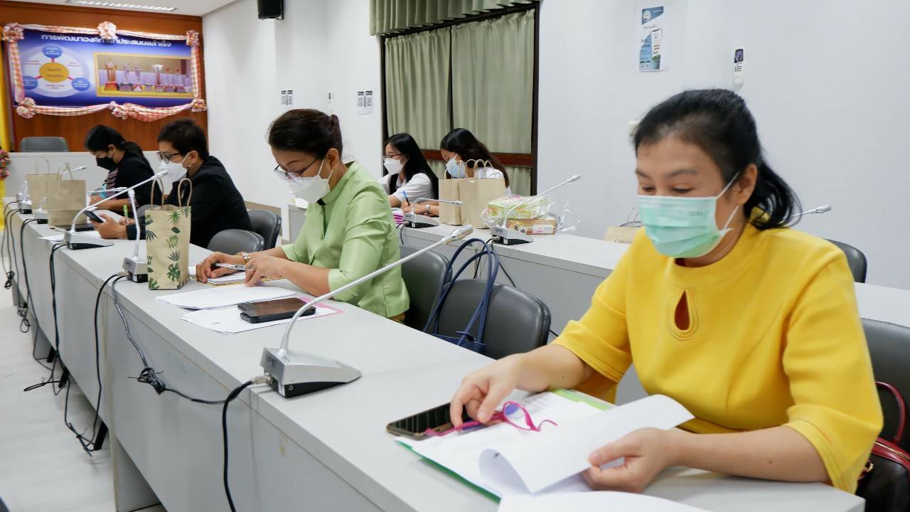 พช.ขอนแก่น : ประชุมคณะทำงานบริหารการจัดเก็บข้อมูลความจำเป็นพื้นฐาน (จปฐ.) และข้อมูล กชช.2ค. จังหวัดขอนแก่น