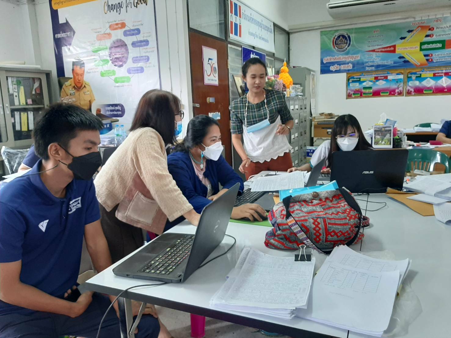 พช.ขอนแก่น : ติดตามและสนับสนุนอาสาสมัครจัดเก็บข้อมูล จปฐ./กชช.2ค ด้วยเครื่องมืออิเล็กทรอนิกส์ ประจำปี 2564