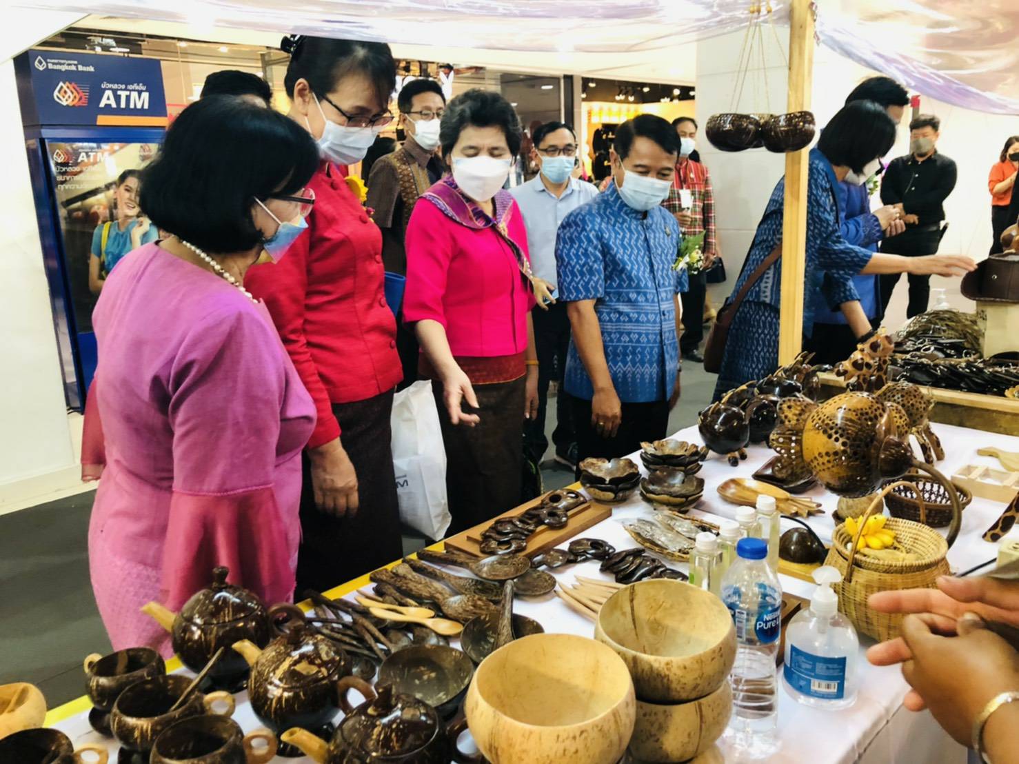 พช.ขอนแก่น : ร่วมเป็นเกียรติในพิธีเปิดโครงการตามแผนปฎิบัติราชการประจำปีของกลุ่มจังหวัดภาคตะวันออกเฉียงเหนือตอนกลาง ประจำปีงบประมาณ พ.ศ.2564 โครงการยกระดับผลิตภัณฑ์ชุมชนให้ได้มาตรฐาน กิจกรรมการจัดแสดงและจำหน่ายผลิตภัณฑ์ OTOP ภายใต้ชื่องาน “มหาสารคาม และกลุ่มร้อยแก่นสารสินธุ์”
