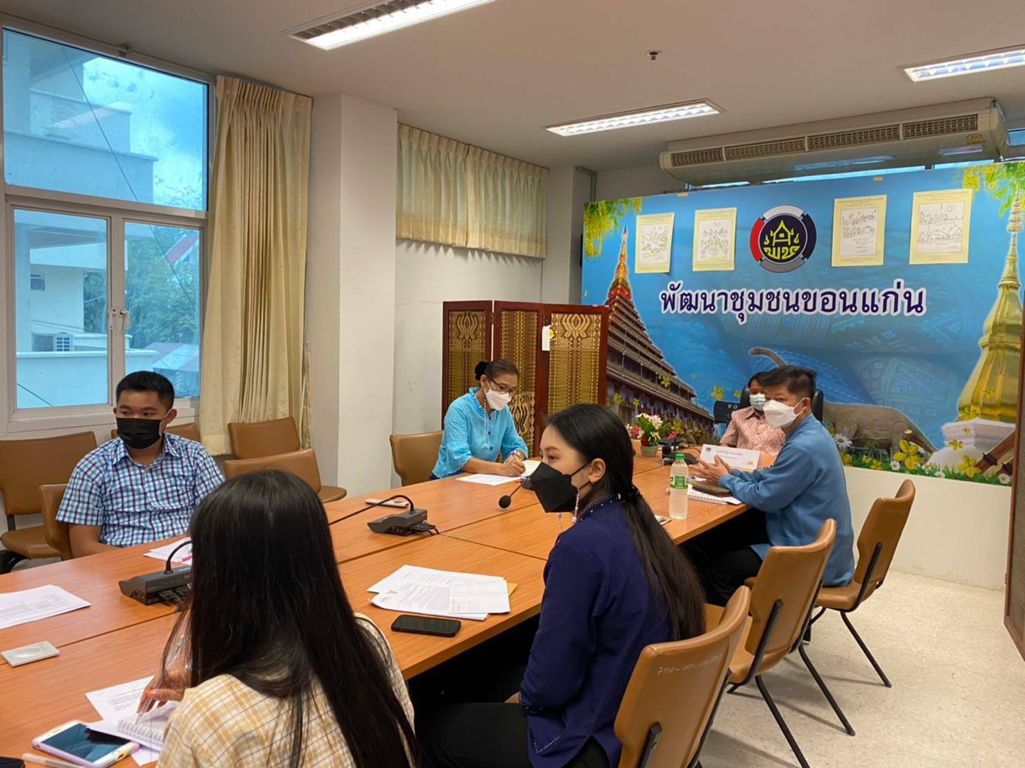 พช.ขอนแก่น : ติวเข้ม! ปฐมนิเทศพนักงานราชการเฉพาะกิจ สำนักงานพัฒนาชุมชนจังหวัด เพื่อช่วยเหลือผู้ได้รับผลกระทบจากสถานการณ์การแพร่ระบาดของโรคติดเชื้อไวรัสโคโรนา 2019 ( COVID – 19) ผ่านระบบ Video Conference