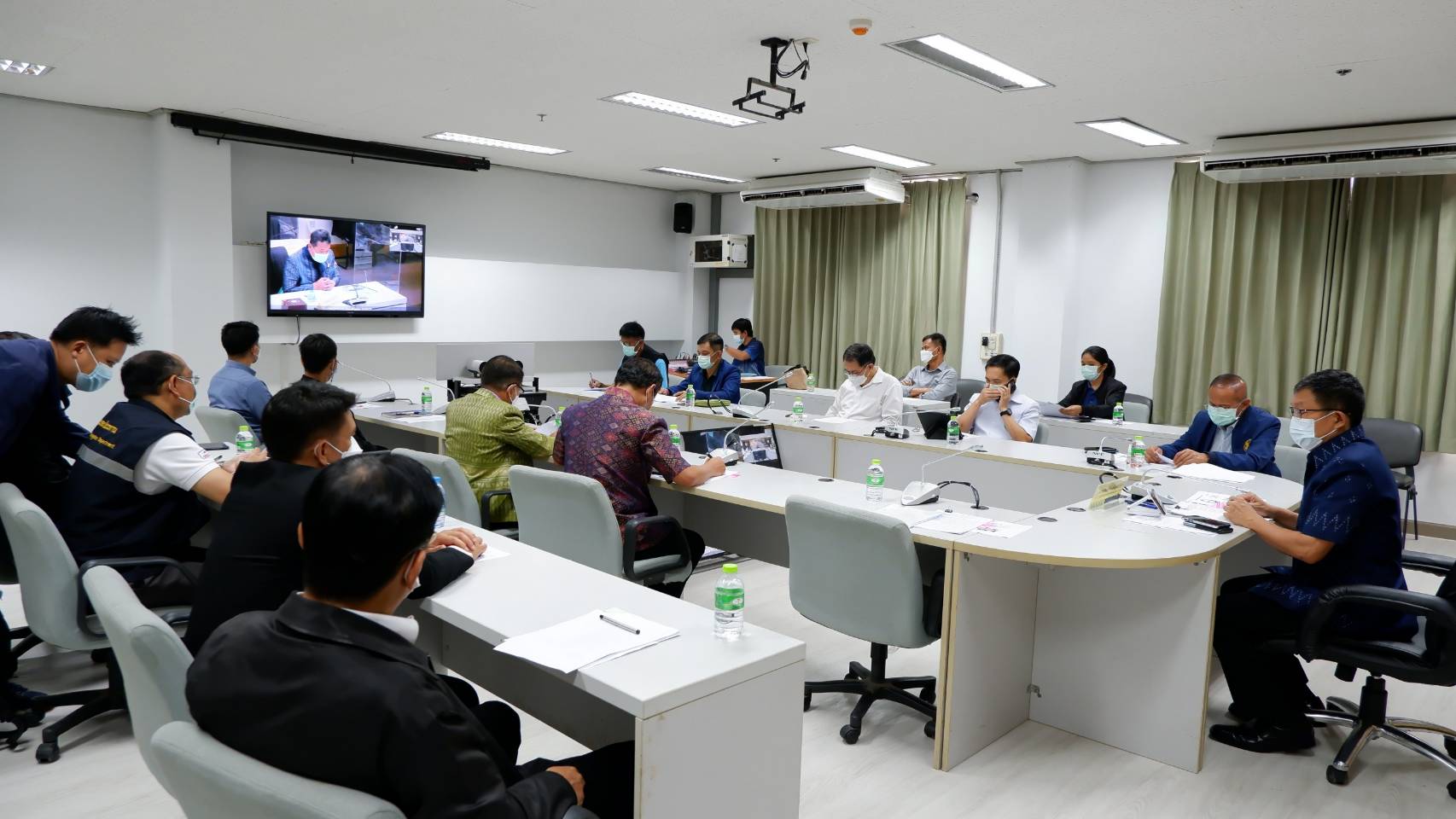 พช.ขอนแก่น : ร่วมประชุมมอบนโยบายและชี้แจงข้อราชการสำคัญ ของรัฐมนตรีว่าการกระทรวงมหาดไทย ผ่านระบบวีดิทัศน์ทางไกล (Video Conference)