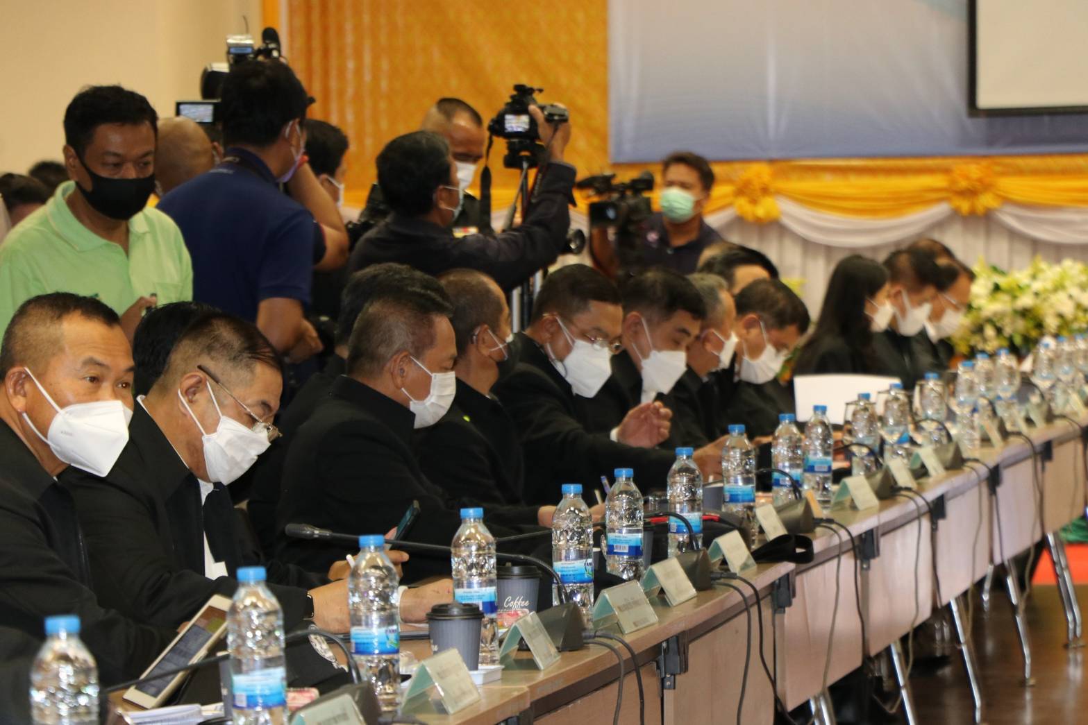 ?จว.ขอนแก่น : พล.อ.ประวิตร วงษ์สุวรรณ รองนายกรัฐมนตรี ลงพื้นที่ตรวจน้ำท่วมขอนแก่น สั่งเร่งช่วยเหลือ ปชช. เดินหน้าแผนจัดการน้ำทั้งระบบ?