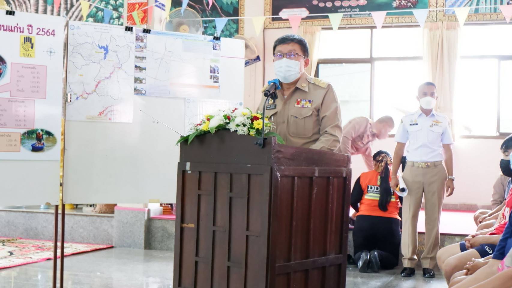 บิ๊ก มหาดไทย มท.1 ลงพื้นที่ตรวจเยี่ยมและรับรายงานภาวะน้ำท่วม จ.ขอนแก่น สั่งรับมือพายุลูกใหม่ ช่วยเหลือ-เยียวยาประชาชนทุกด้าน