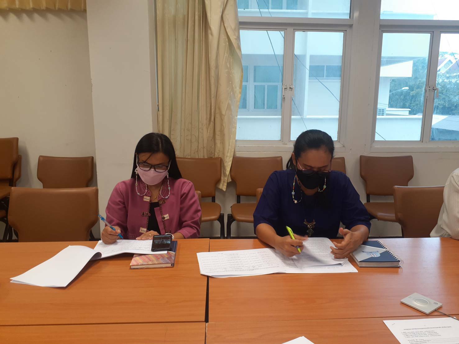 ?พช.ขอนแก่น: ประชุมมอบหมายภารกิจงาน ตัวชี้วัด และค่าเป้าหมายของพนักงานราชการเฉพาะกิจ (ตำแหน่งนักพัฒนาชุมชน)?