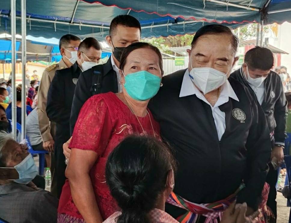 ?จว.ขอนแก่น : พล.อ.ประวิตร วงษ์สุวรรณ รองนายกรัฐมนตรี ลงพื้นที่ตรวจน้ำท่วมขอนแก่น สั่งเร่งช่วยเหลือ ปชช. เดินหน้าแผนจัดการน้ำทั้งระบบ?