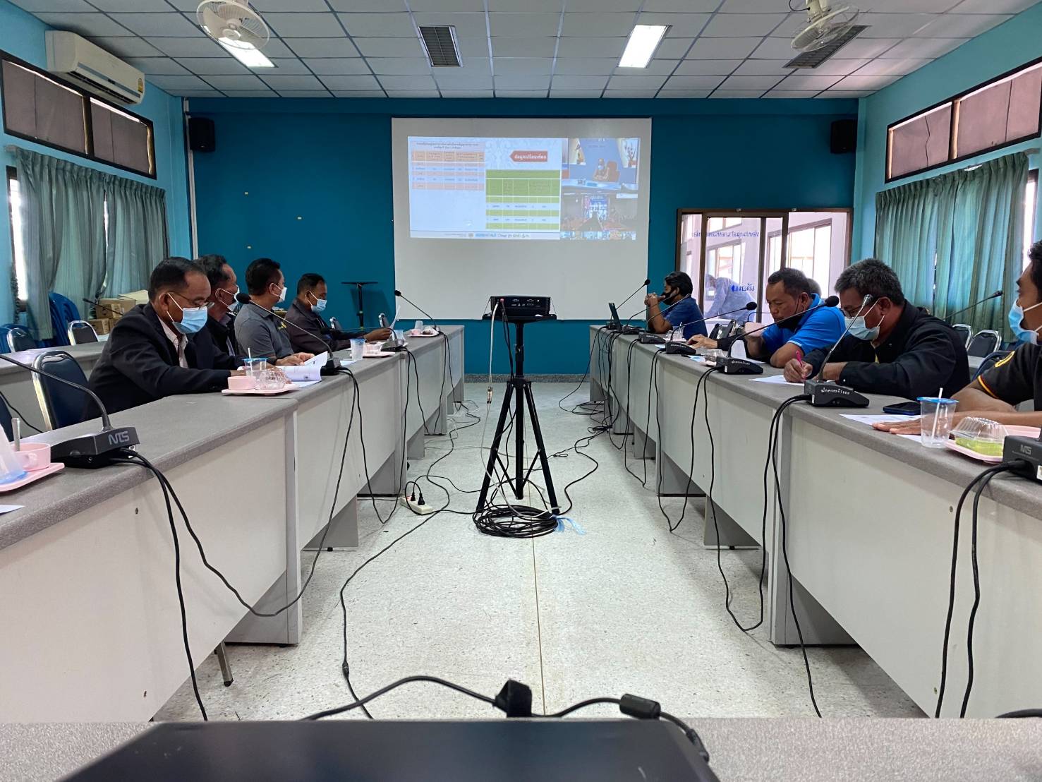 พช.ขอนแก่น : ร่วมประชุมการเพิ่มศักยภาพกลไกการขับเคลื่อนกองทุนชุมชนตามหลักธรรมาภิบาล กิจกรรมเพิ่มศักยภาพคณะกรรมการโครงการแก้ไขปัญหาความยากจน (กข.คจ) ประจำปีงบประมาณ พ.ศ. 2565 ผ่านระบบการประชุมทางไกล (Video Conference)