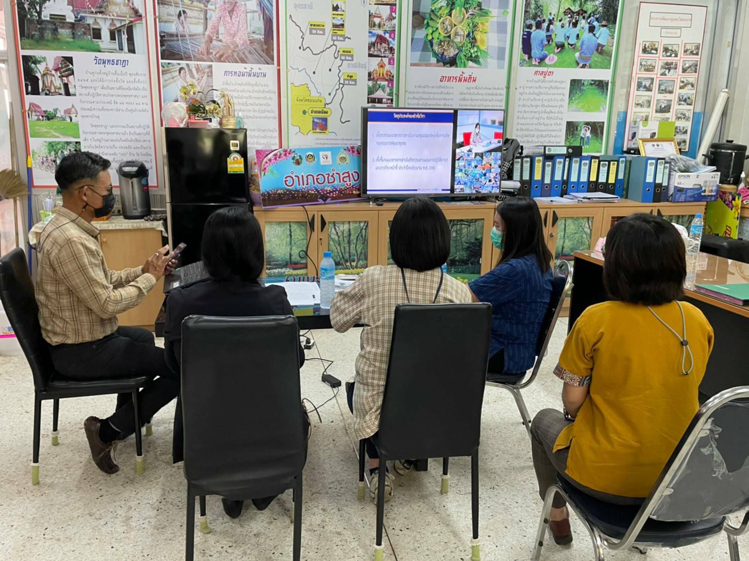 พช.ขอนแก่น เข้าร่วมการอบรมโครงการพัฒนากลไกขับเคลื่อนกองทุนชุมชนตามหลักธรรมาภิบาล กิจกรรมเพิ่มศักยภาพกลไกการขับเคลื่อนกองทุนชุมชนตามหลักธรรมาภิบาล ผ่านระบบการประชุมทางไกล (Video Conference)