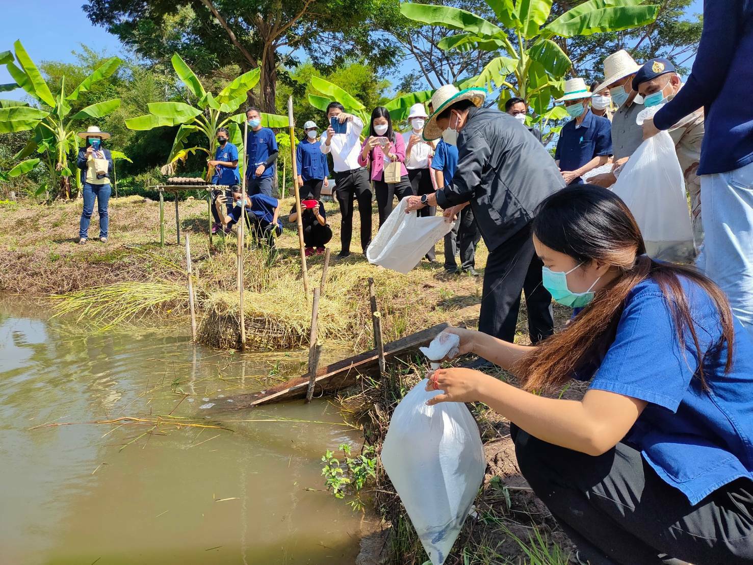 ประธานสภาพัฒฯ ชื่นชม พื้นที่ต้นแบบโคกหนองนา พช. ที่ขอนแก่น