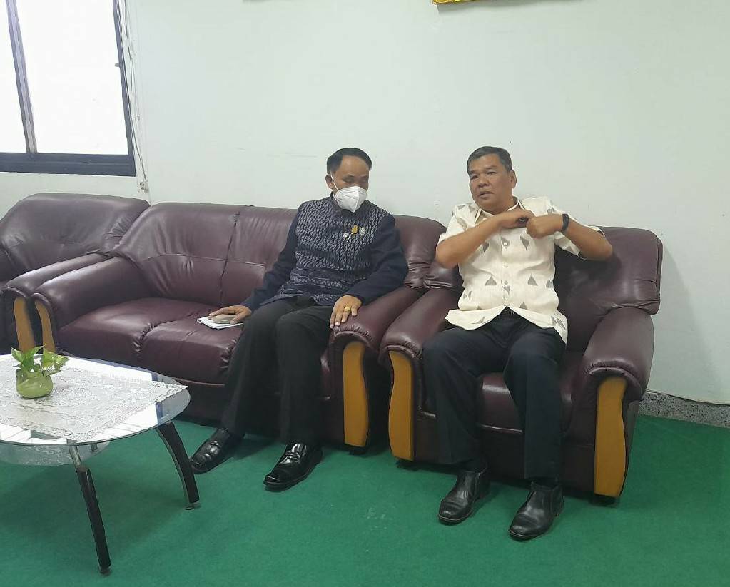 พช.ขอนแก่น : พัฒนาการจังหวัดขอนแก่น ลงพื้นติดตามกิจกรรมตามยุทธศาสตร์กรมฯและผลการขับเคลื่อนภารกิจสำคัญในเดือนธันวาคม 2564 พร้อมให้กำลังใจเจ้าหน้าที่พัฒนาชุมชนอำเภอ