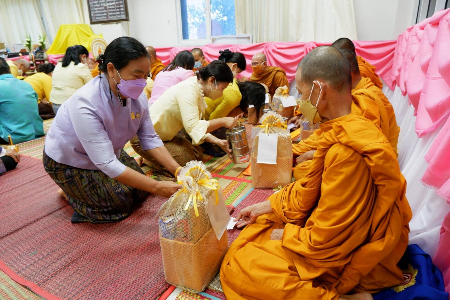 พช.ขอนแก่น : ทำบุญสำนักงานพัฒนาชุมชนจังหวัดขอนแก่น และพิธีมอบ”พระพุทธพัฒนปชานาถ”
