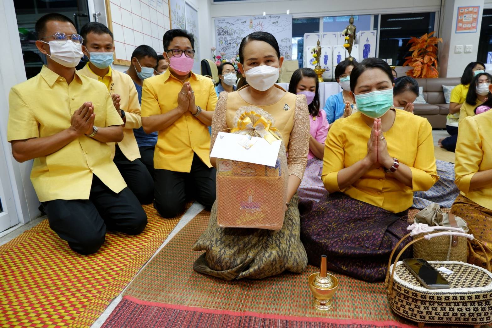 พช.ขอนแก่น : ทำบุญสำนักงานพัฒนาชุมชนจังหวัดขอนแก่น และพิธีมอบ”พระพุทธพัฒนปชานาถ”