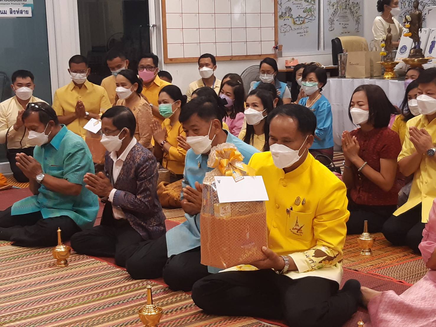 พช.ขอนแก่น : ทำบุญสำนักงานพัฒนาชุมชนจังหวัดขอนแก่น และพิธีมอบ”พระพุทธพัฒนปชานาถ”
