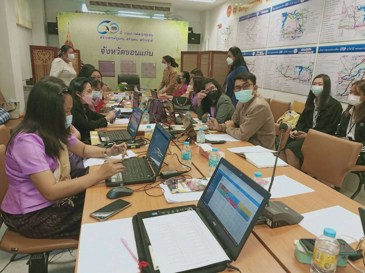 พช.ขอนแก่น : ดำเนินงานโครงการหนึ่งตำบล หนึ่งผลิตภัณฑ์ จังหวัดขอนแก่น ประจำปีงบประมาณ พ.ศ. 2565 กิจกรรมประชุมชี้แจงแนวทางการดำเนินงานโครงการหนึ่งตำบล หนึ่งผลิตภัณฑ์ แก่เจ้าหน้าที่พัฒนาชุมชนผู้รับผิดชอบงาน OTOP