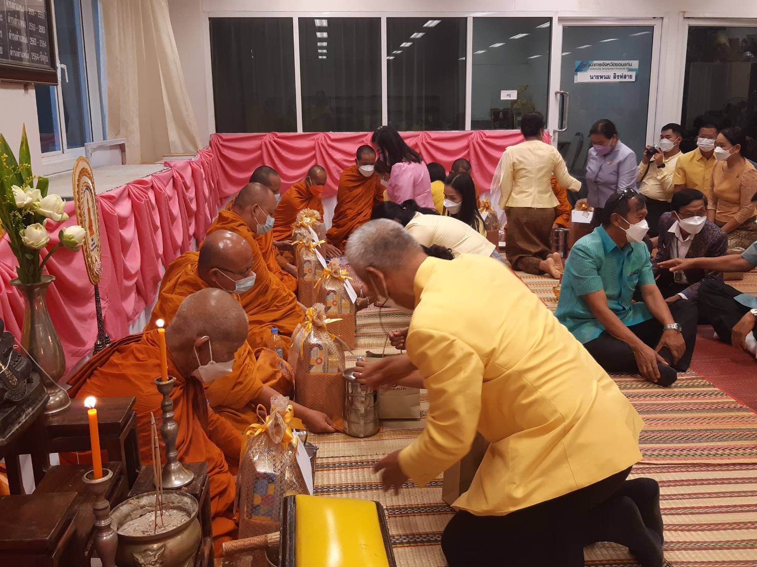 พช.ขอนแก่น : ทำบุญสำนักงานพัฒนาชุมชนจังหวัดขอนแก่น และพิธีมอบ”พระพุทธพัฒนปชานาถ”