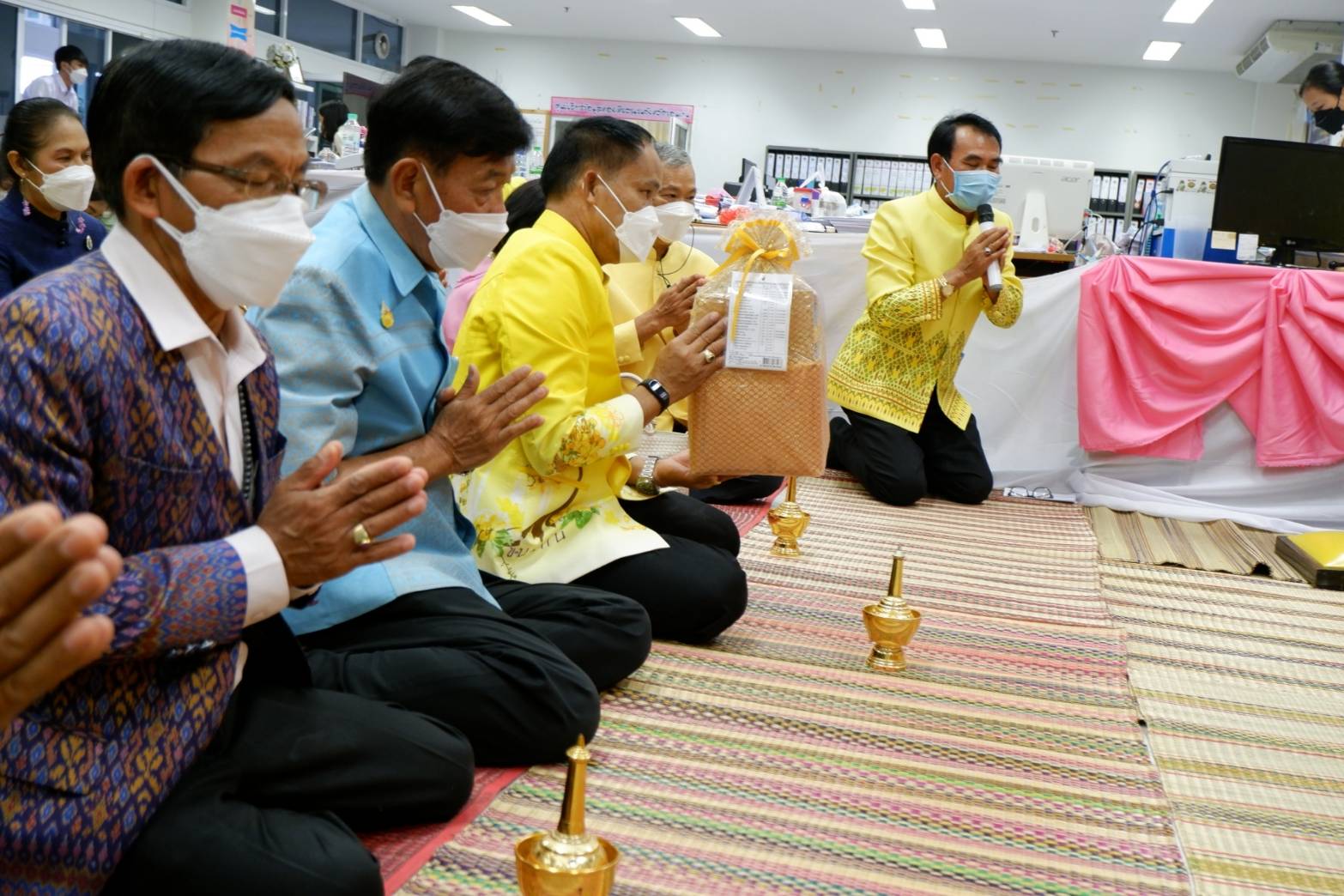 พช.ขอนแก่น : ทำบุญสำนักงานพัฒนาชุมชนจังหวัดขอนแก่น และพิธีมอบ”พระพุทธพัฒนปชานาถ”