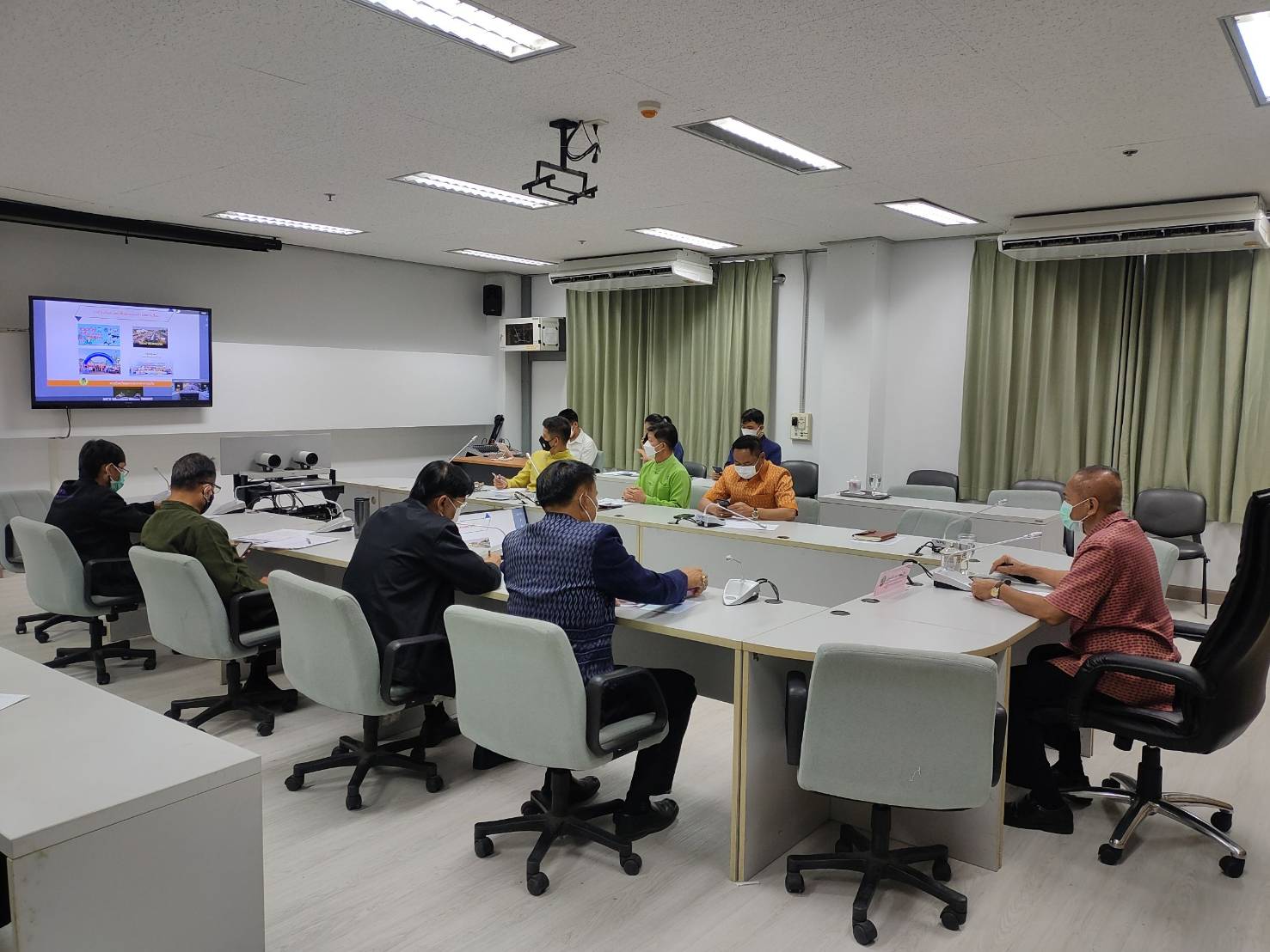 พช.ขอนแก่น :ร่วมประชุมขับเคลื่อนรับนโยบายของรัฐบาล และภารกิจสำคัญของกระทรวงมหาดไทย ผ่านระบบวีดีทัศน์ทางไกล 
