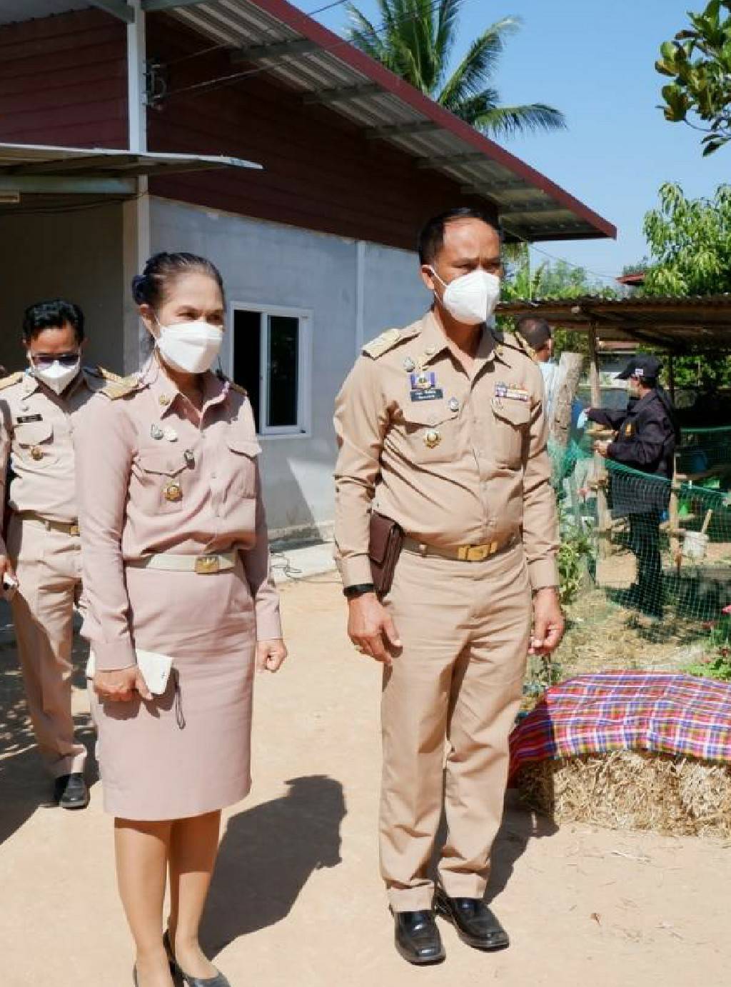 พช.ขอนแก่น : ผนึกกำลังกับกงสุลใหญ่ สาธารณรัฐประชาชนจีน ประจำประเทศไทย ณ จังหวัดขอนแก่น ชู “คู่เสี่ยว เกี่ยวก้อย แก้จนคนขอนแก่น” โมเดลแก้จนของคนขอนแก่น แก้ไขปัญหาความยากจนทุกช่วงวัย