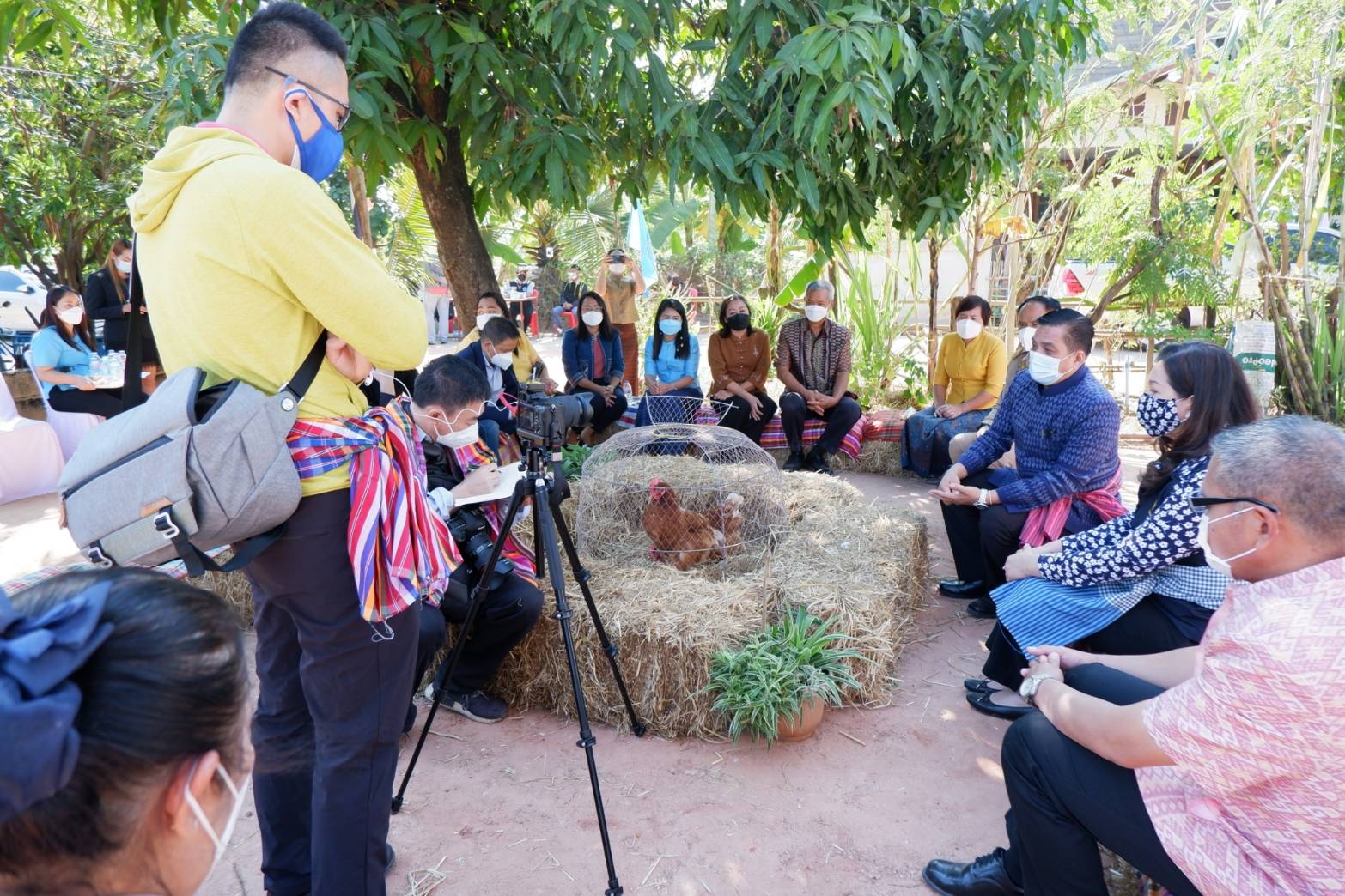 พช.ขอนแก่น : ผนึกกำลังกับกงสุลใหญ่ สาธารณรัฐประชาชนจีน ประจำประเทศไทย ณ จังหวัดขอนแก่น ชู “คู่เสี่ยว เกี่ยวก้อย แก้จนคนขอนแก่น” โมเดลแก้จนของคนขอนแก่น แก้ไขปัญหาความยากจนทุกช่วงวัย