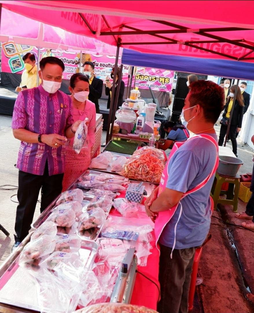 พช.ขอนแก่น : ร่วมพิธีเปิดโครงการตลาดนัดชุมชนอีสานออนซอน ประจำปี 2564