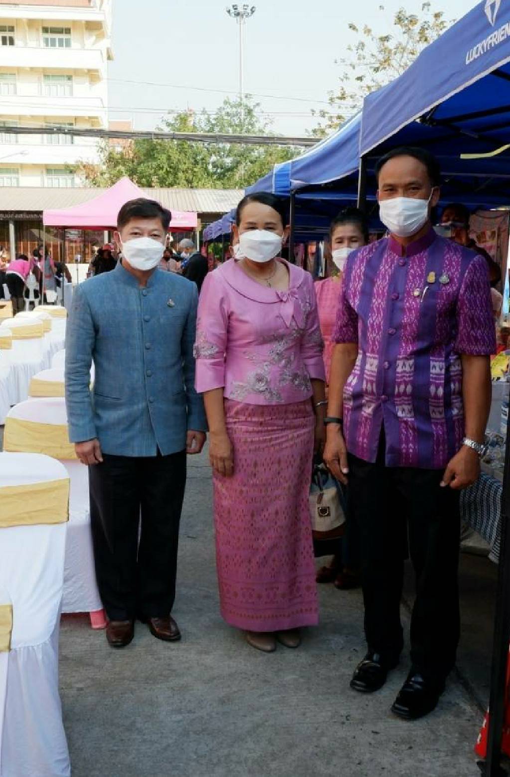 พช.ขอนแก่น : ร่วมพิธีเปิดโครงการตลาดนัดชุมชนอีสานออนซอน ประจำปี 2564