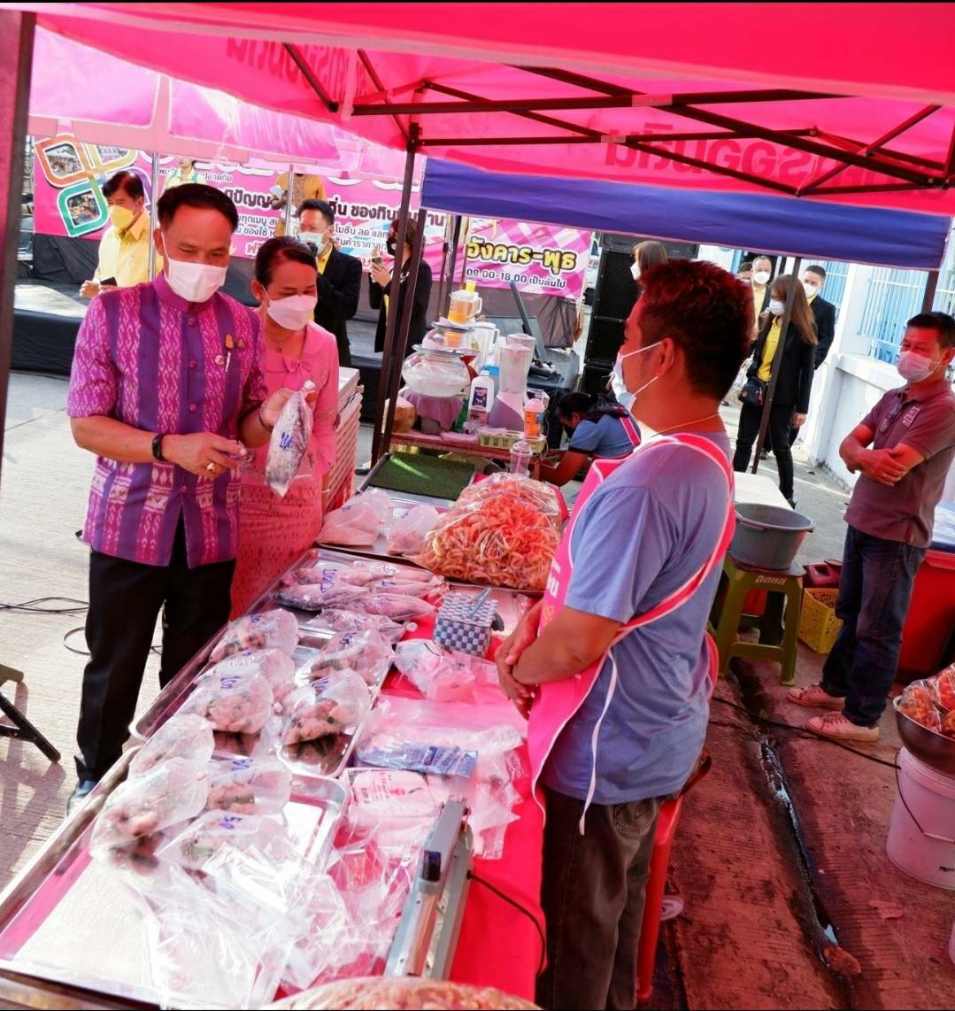 พช.ขอนแก่น : ร่วมพิธีเปิดโครงการตลาดนัดชุมชนอีสานออนซอน ประจำปี 2564