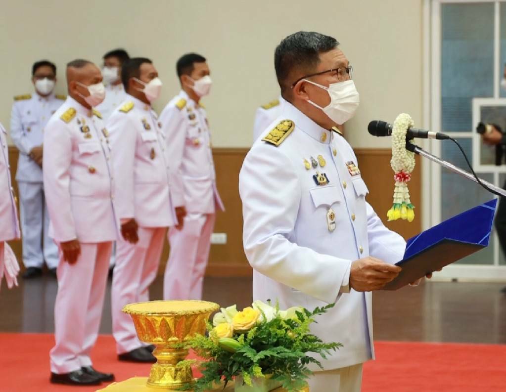 จังหวัดขอนแก่น จัดพิธีถวายพานพุ่มดอกไม้สด ถวายราชสดุดีและถวายบังคม เนื่องในวันคล้ายวันพระบรมราชสมภพพระบาทสมเด็จพระชนกาธิเบศร มหาภูมิพลอดุลยเดชมหาราช บรมนาถบพิตร วันชาติ และวันพ่อแห่งชาติ 5 ธ.ค. 2564