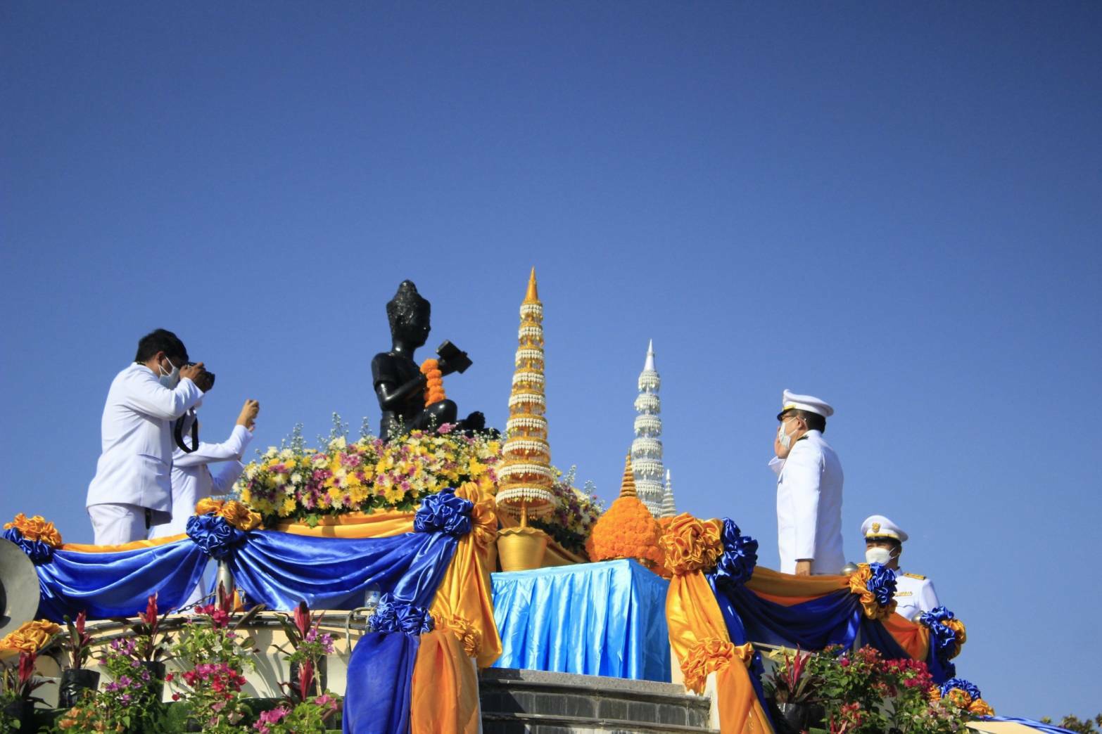 พช.ขอนแก่น : ร่วมพิธีวางพานพุ่มถวายราชสักการะ เนื่องในวันพ่อขุนรามคำแหงมหาราช ประจำปี 2565