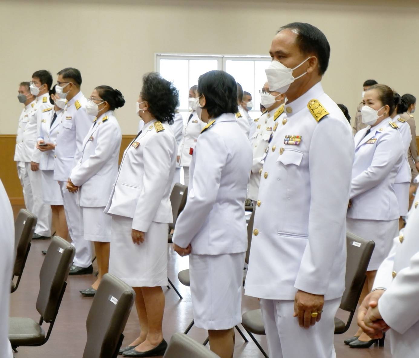 พช.ขอนแก่น : ร่วมพิธีวางพานพุ่มดอกไม้ ถวายราชสักการะหน้าพระบรมสาทิสลักษณ์สมเด็จพระนเรศวรมหาราช เนื่องในวันคล้ายวันกระทำยุทธหัตถีของสมเด็จพระนเรศวรมหาราช