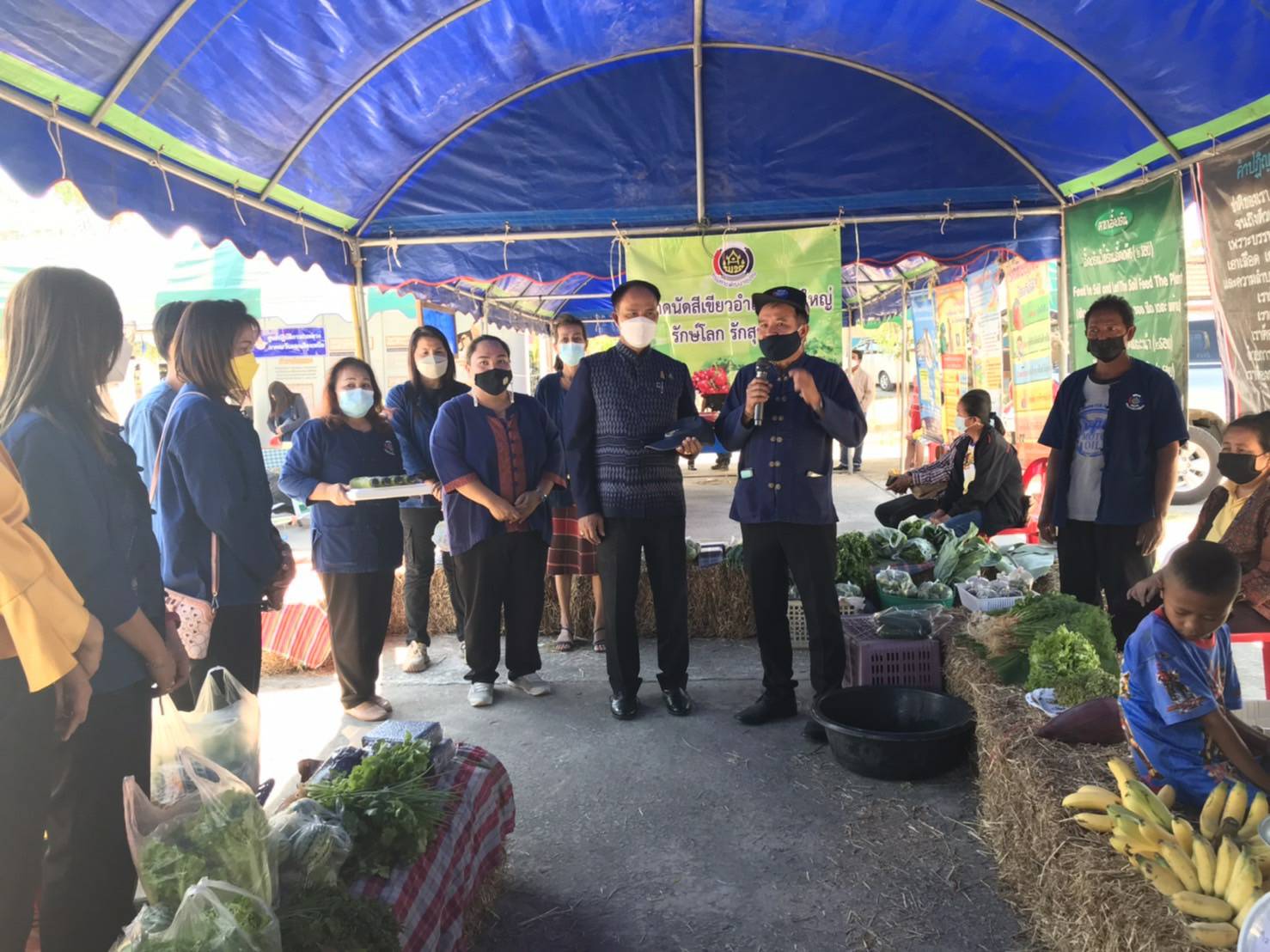 พช.ขอนแก่น : ร่วมโครงการคลินิกเกษตรเคลื่อนที่ในพระราชานุเคราะห์ สมเด็จพระบรมโอรสาธิราชฯ สยามกุฎราชกุมาร