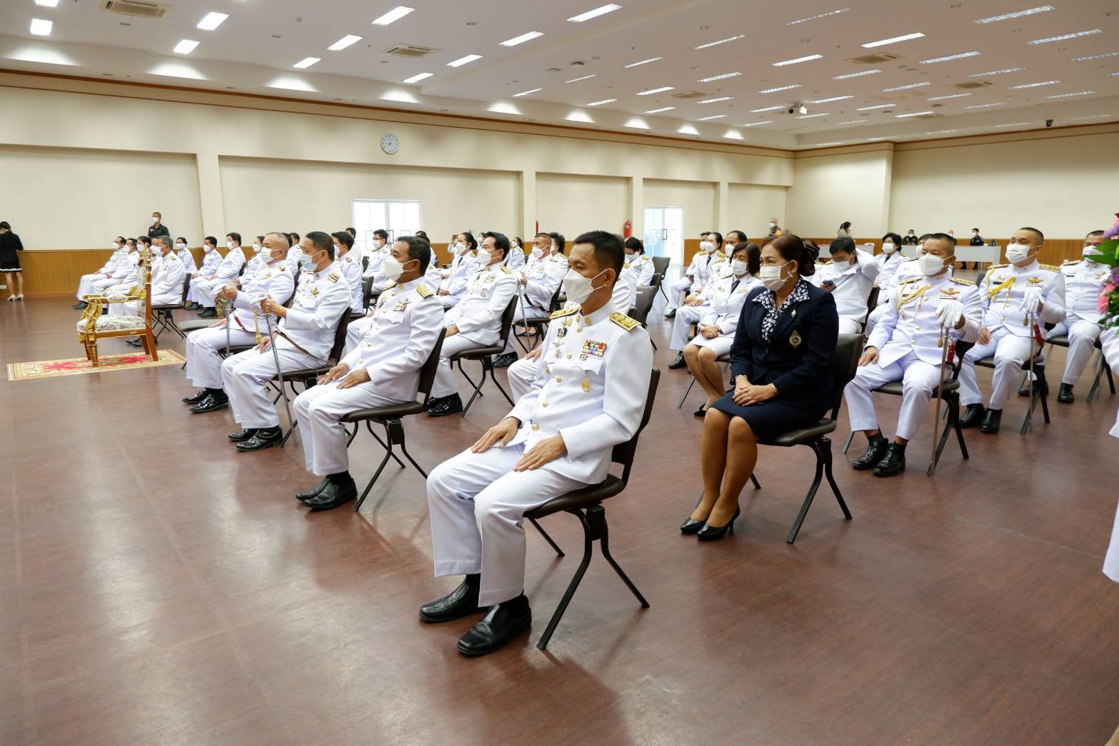 พช.ขอนแก่น : ร่วมพิธีวางพานพุ่มดอกไม้ ถวายราชสักการะหน้าพระบรมสาทิสลักษณ์สมเด็จพระนเรศวรมหาราช เนื่องในวันคล้ายวันกระทำยุทธหัตถีของสมเด็จพระนเรศวรมหาราช