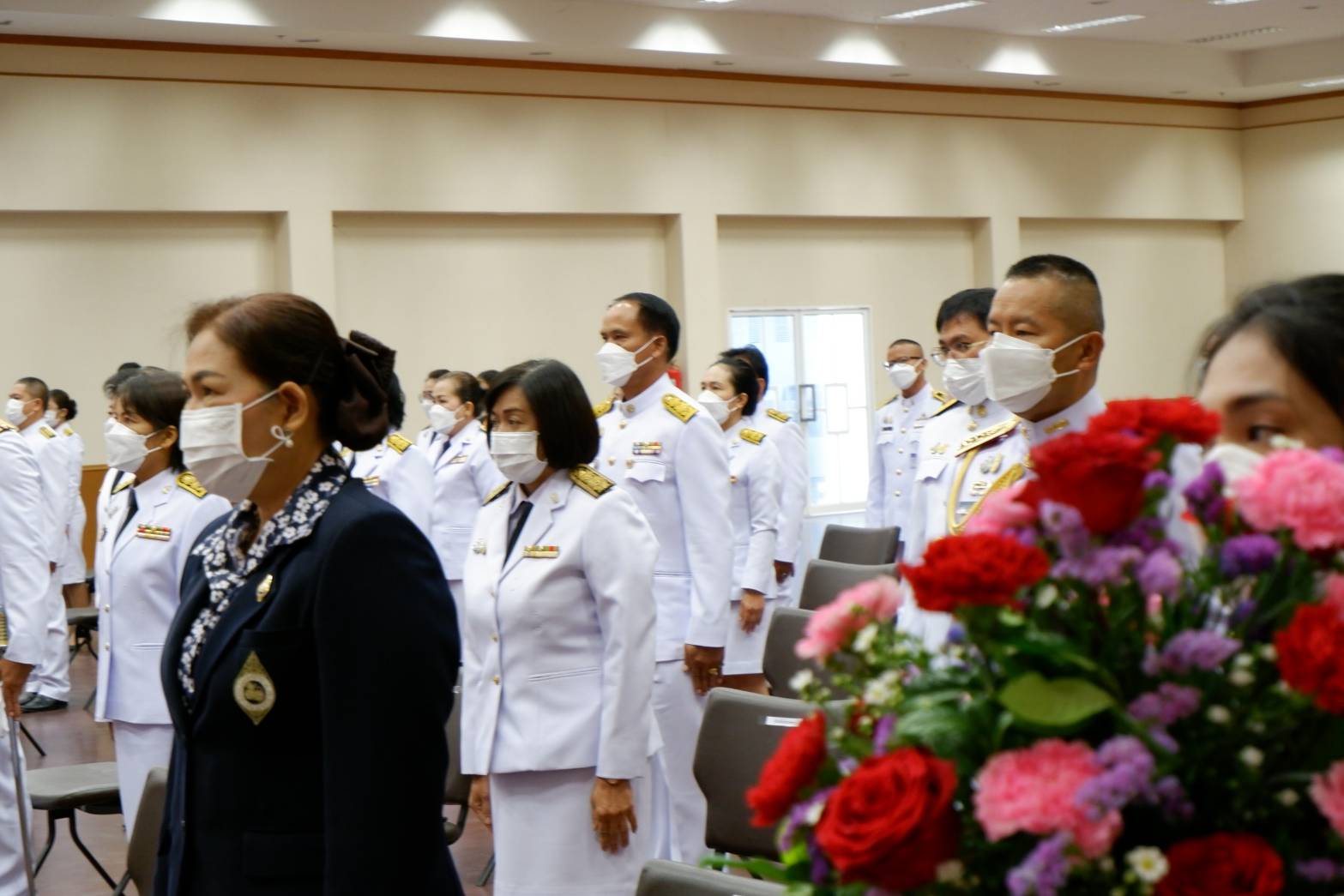 พช.ขอนแก่น : ร่วมพิธีวางพานพุ่มดอกไม้ ถวายราชสักการะหน้าพระบรมสาทิสลักษณ์สมเด็จพระนเรศวรมหาราช เนื่องในวันคล้ายวันกระทำยุทธหัตถีของสมเด็จพระนเรศวรมหาราช