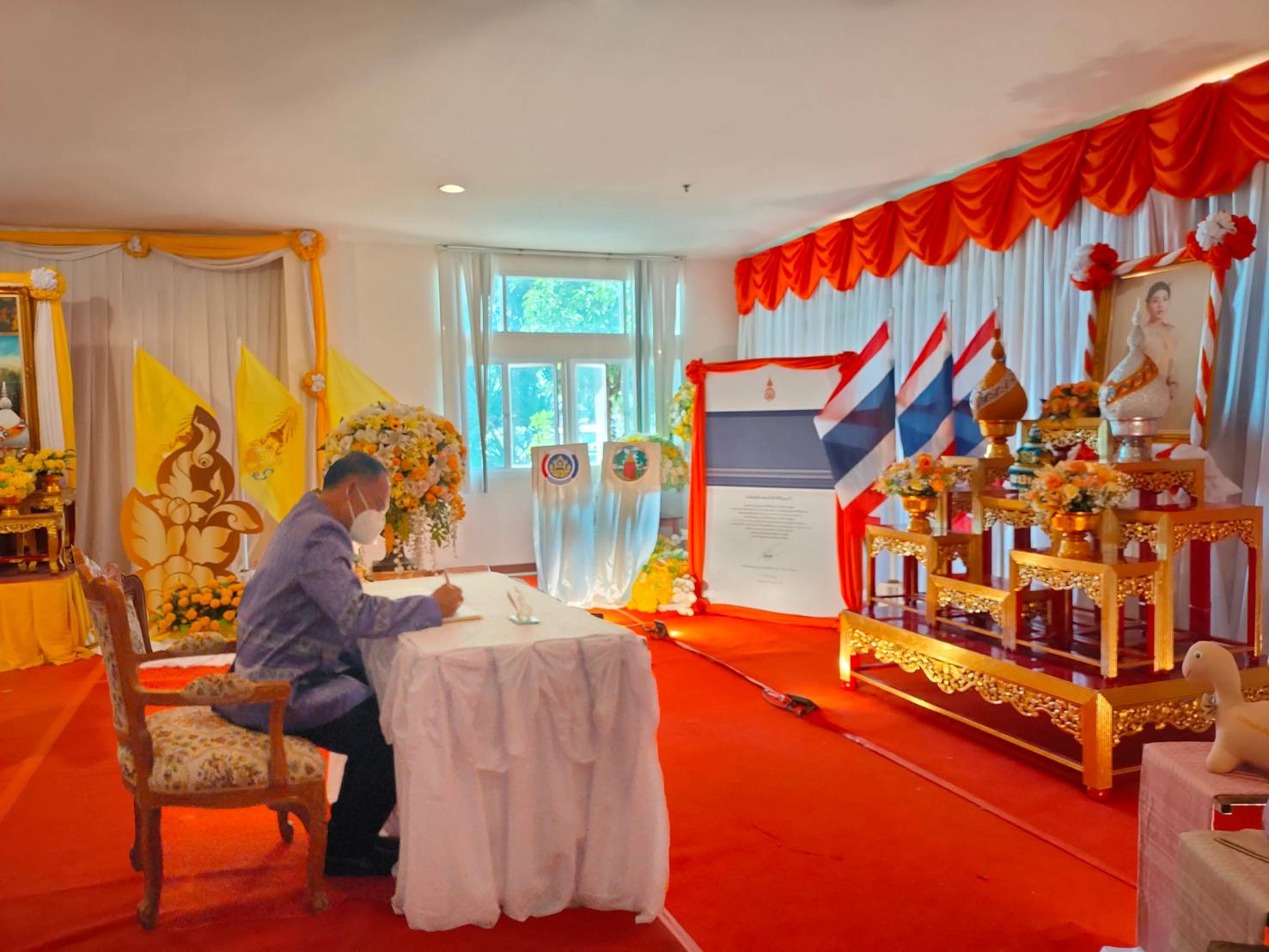 จังหวัดขอนแก่น :  จัดกิจกรรมเฉลิมพระเกียรติเนื่องในวันคล้ายวันประสูติของสมเด็จพระเจ้าลูกเธอ เจ้าฟ้าสิริวัณณวรี นารีรัตนราชกัญญา 8 มกราคม 2565 พร้อมเชิญชวนชาวขอนแก่นแต่งกายด้วยผ้าพื้นถิ่นลายพระราชทาน “ผ้ามัดหมี่ ลายขอเจ้าฟ้าสิริวัณณวรีฯ