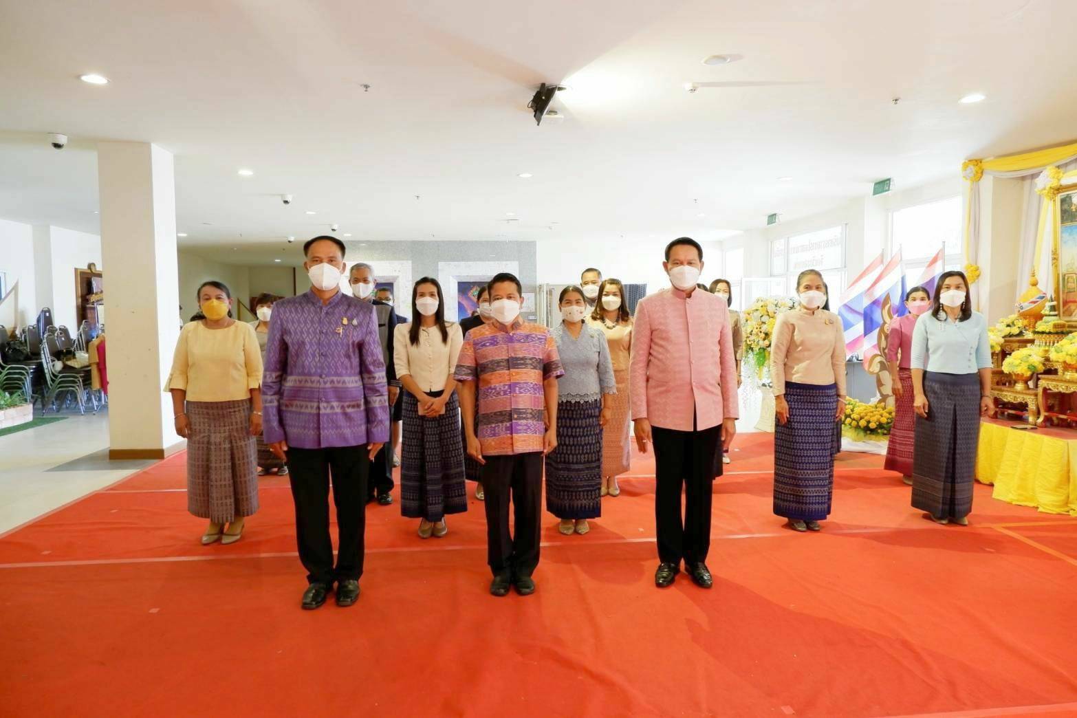 จังหวัดขอนแก่น :  จัดกิจกรรมเฉลิมพระเกียรติเนื่องในวันคล้ายวันประสูติของสมเด็จพระเจ้าลูกเธอ เจ้าฟ้าสิริวัณณวรี นารีรัตนราชกัญญา 8 มกราคม 2565 พร้อมเชิญชวนชาวขอนแก่นแต่งกายด้วยผ้าพื้นถิ่นลายพระราชทาน “ผ้ามัดหมี่ ลายขอเจ้าฟ้าสิริวัณณวรีฯ