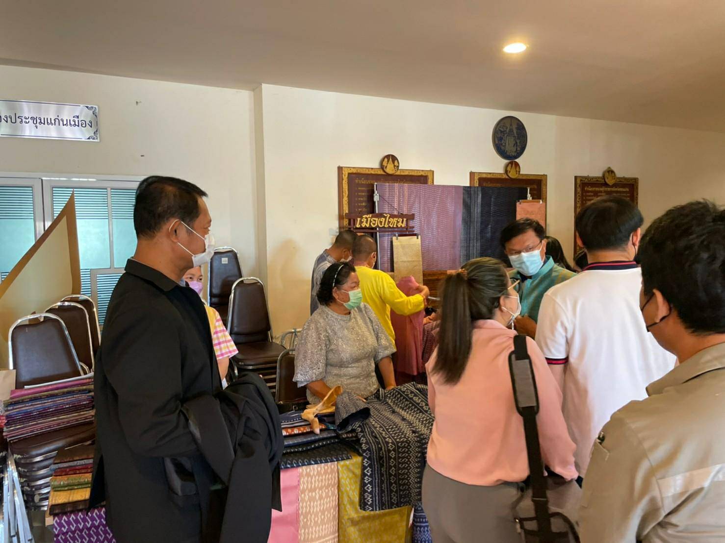 จังหวัดขอนแก่น :  จัดกิจกรรมเฉลิมพระเกียรติเนื่องในวันคล้ายวันประสูติของสมเด็จพระเจ้าลูกเธอ เจ้าฟ้าสิริวัณณวรี นารีรัตนราชกัญญา 8 มกราคม 2565 พร้อมเชิญชวนชาวขอนแก่นแต่งกายด้วยผ้าพื้นถิ่นลายพระราชทาน “ผ้ามัดหมี่ ลายขอเจ้าฟ้าสิริวัณณวรีฯ