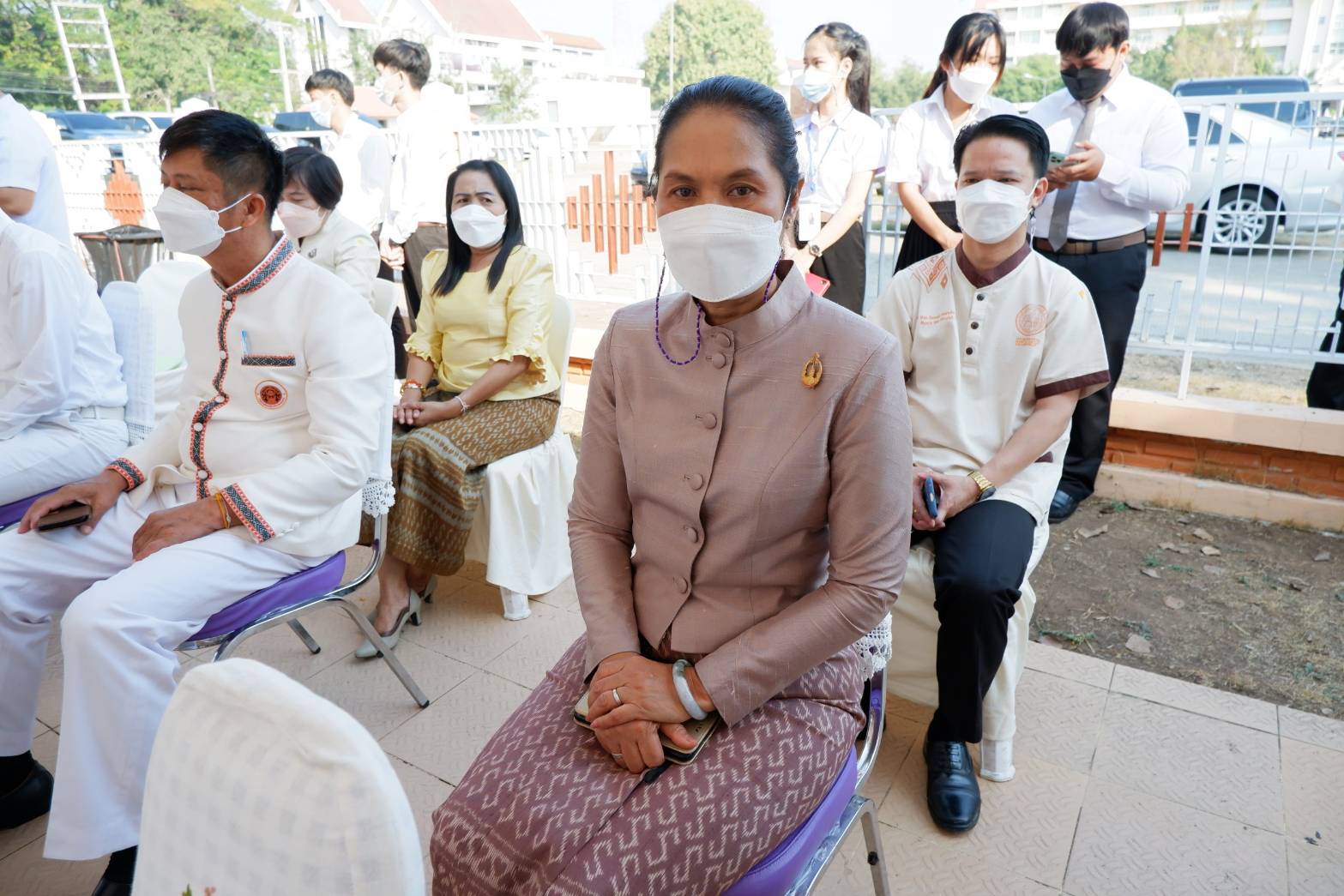 พช.ขอนแก่น:ร่วมพิธีปิดทองพระธาตุศิโรดม เพื่อบูรณะปรับปรุงองค์พระธาตุด้วยการปิดทอง เพื่อความสวยงามและความเป็นศิริมงคล