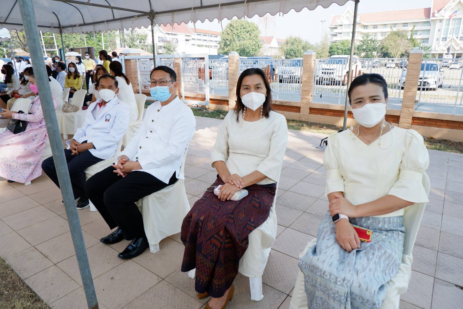 พช.ขอนแก่น:ร่วมพิธีปิดทองพระธาตุศิโรดม เพื่อบูรณะปรับปรุงองค์พระธาตุด้วยการปิดทอง เพื่อความสวยงามและความเป็นศิริมงคล