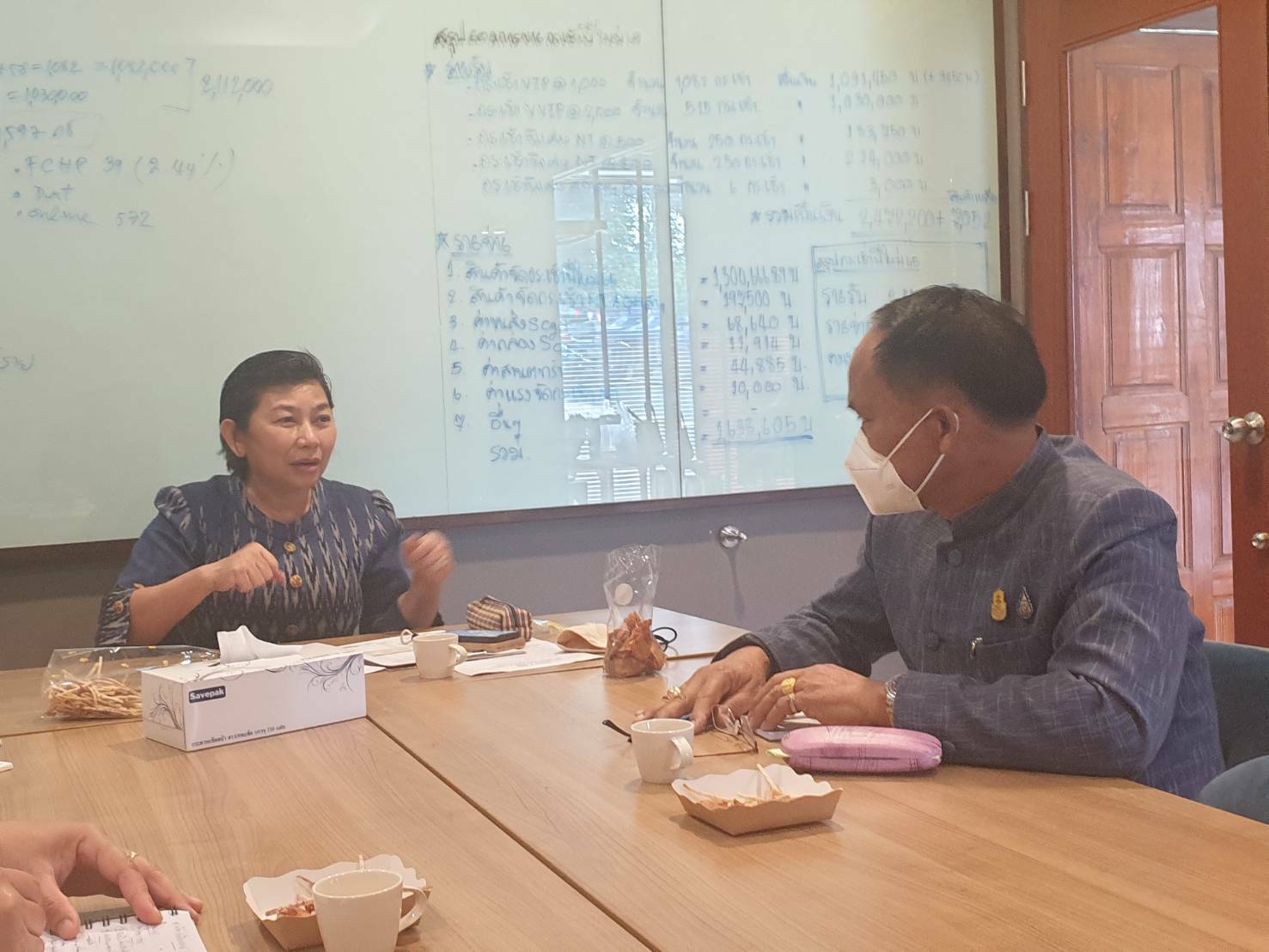 พช.ขอนแก่น : ประชุมหารือแผนการดำเนินงานศูนย์ส่งเสริมและพัฒนาสินค้า OTOP