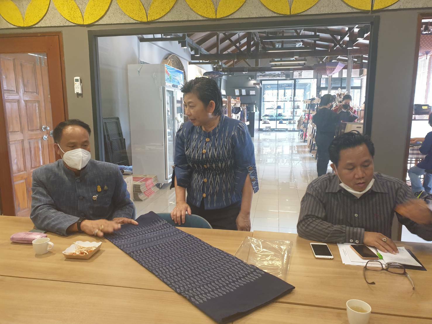 พช.ขอนแก่น : ประชุมหารือแผนการดำเนินงานศูนย์ส่งเสริมและพัฒนาสินค้า OTOP