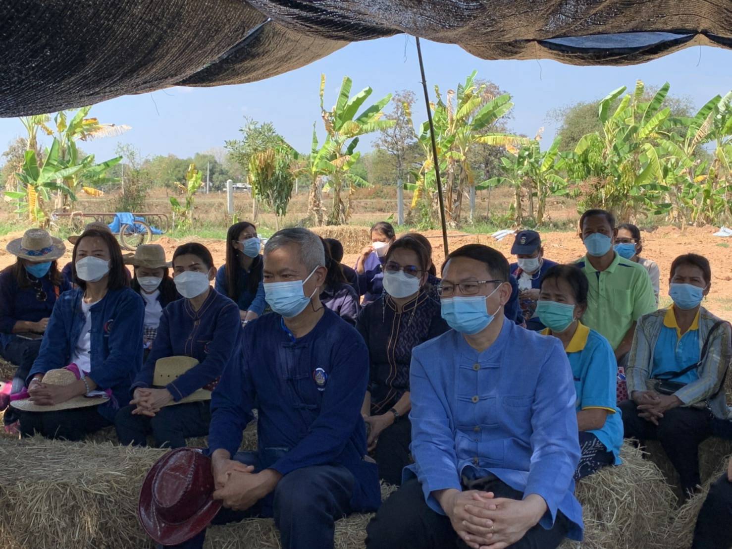 พช.ขอนแก่น : รองอธิบดีกรมการพัฒนาชุมชน “นายนิวัติ น้อยผาง” ลงพื้นที่ตรวจเยี่ยมและติดตามผลการดำเนินงานโครงการพัฒนาพื้นที่ต้นแบบการพัฒนาคุณภาพชีวิต ตามหลักทฤษฎีใหม่ประยุกต์สู่ โคก หนอง นา โมเดล จังหวัดขอนแก่น